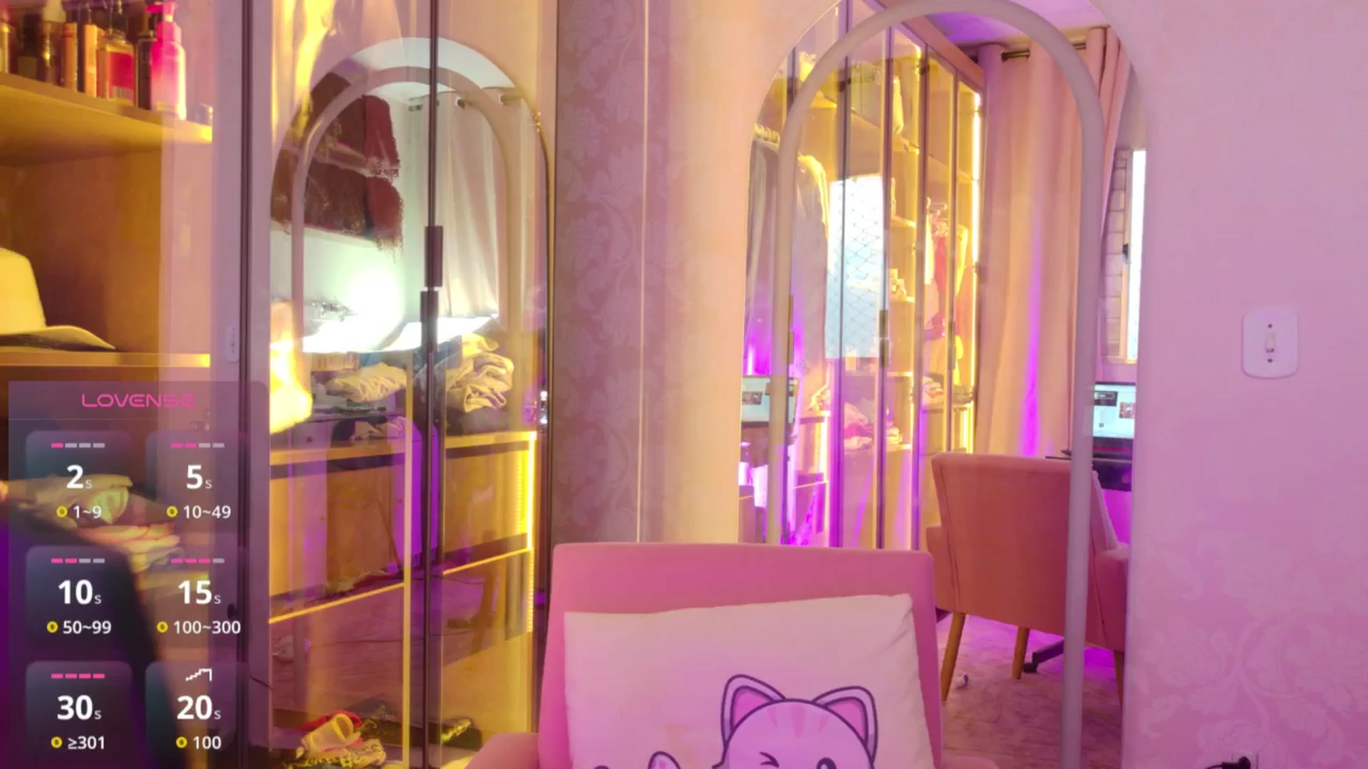 Gallery image thumbnail from Helen9g38's myfreecams stream on, 01/13/2026, 22:04 image 17 of 20