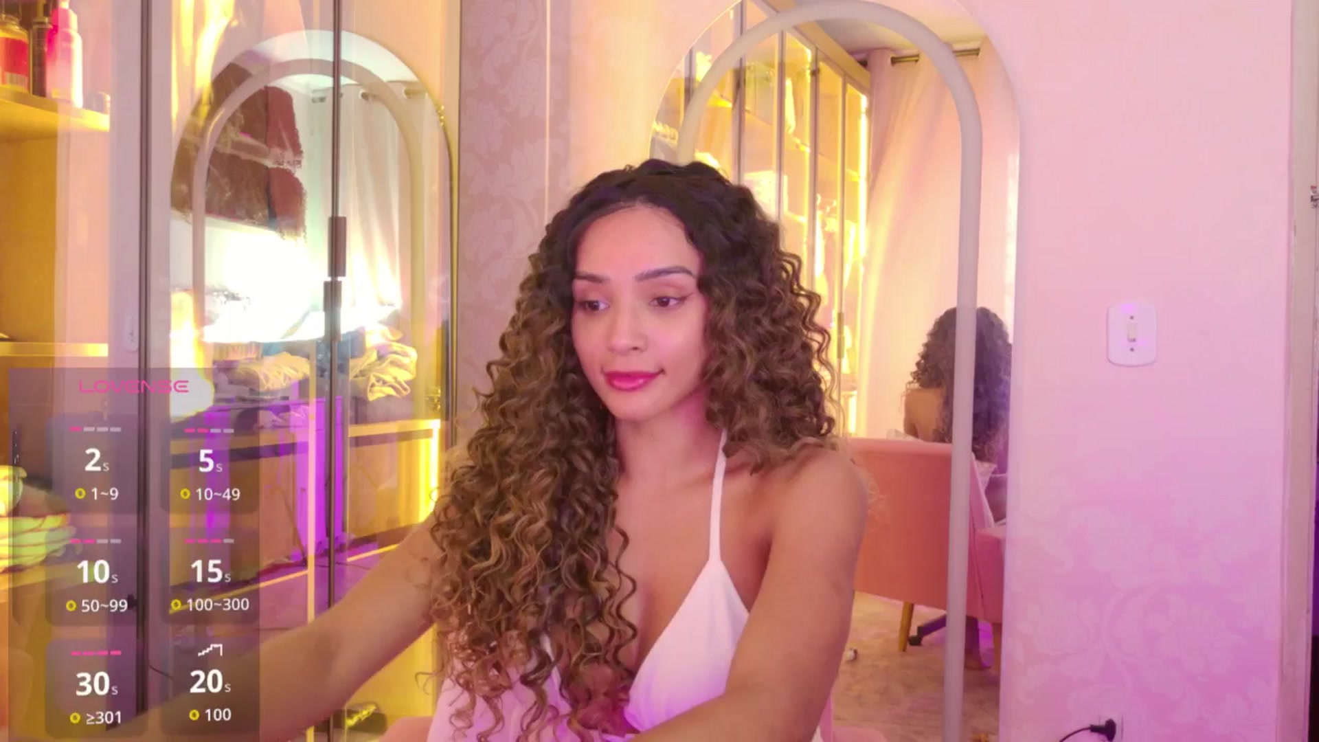Gallery image thumbnail from Helen9g38's myfreecams stream on, 01/13/2026, 22:04 image 9 of 20
