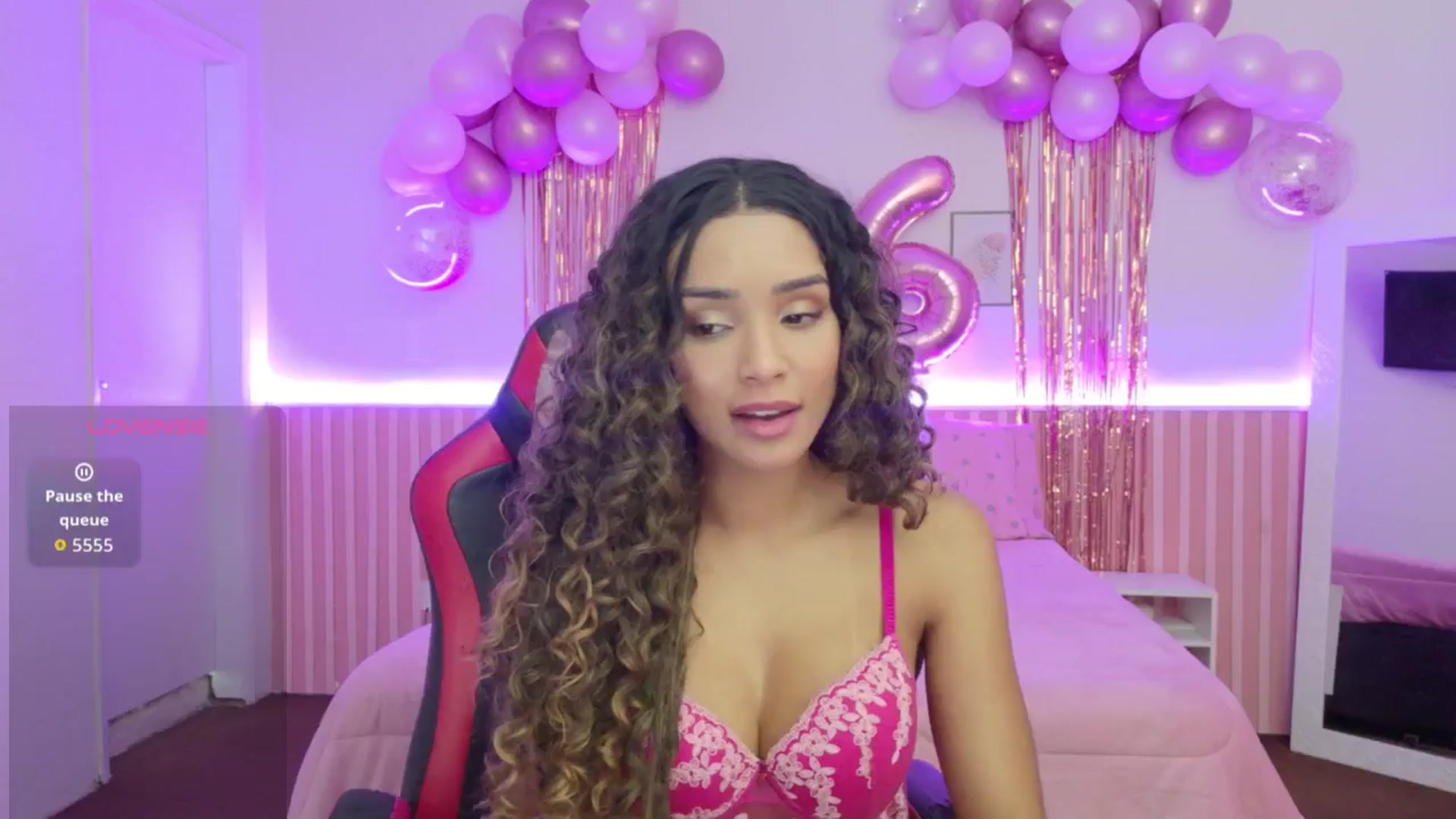 Gallery image thumbnail from Helen9g38's myfreecams stream on, 01/20/2026, 16:24 image 10 of 20