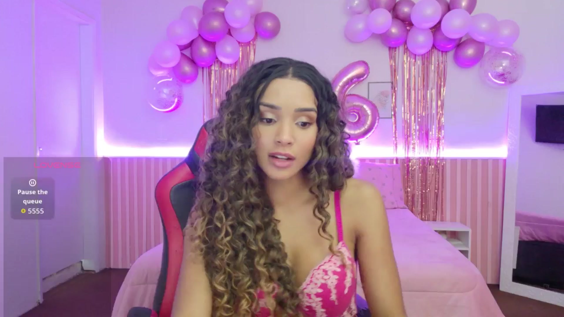 Gallery image thumbnail from Helen9g38's myfreecams stream on, 01/20/2026, 16:24 image 9 of 20