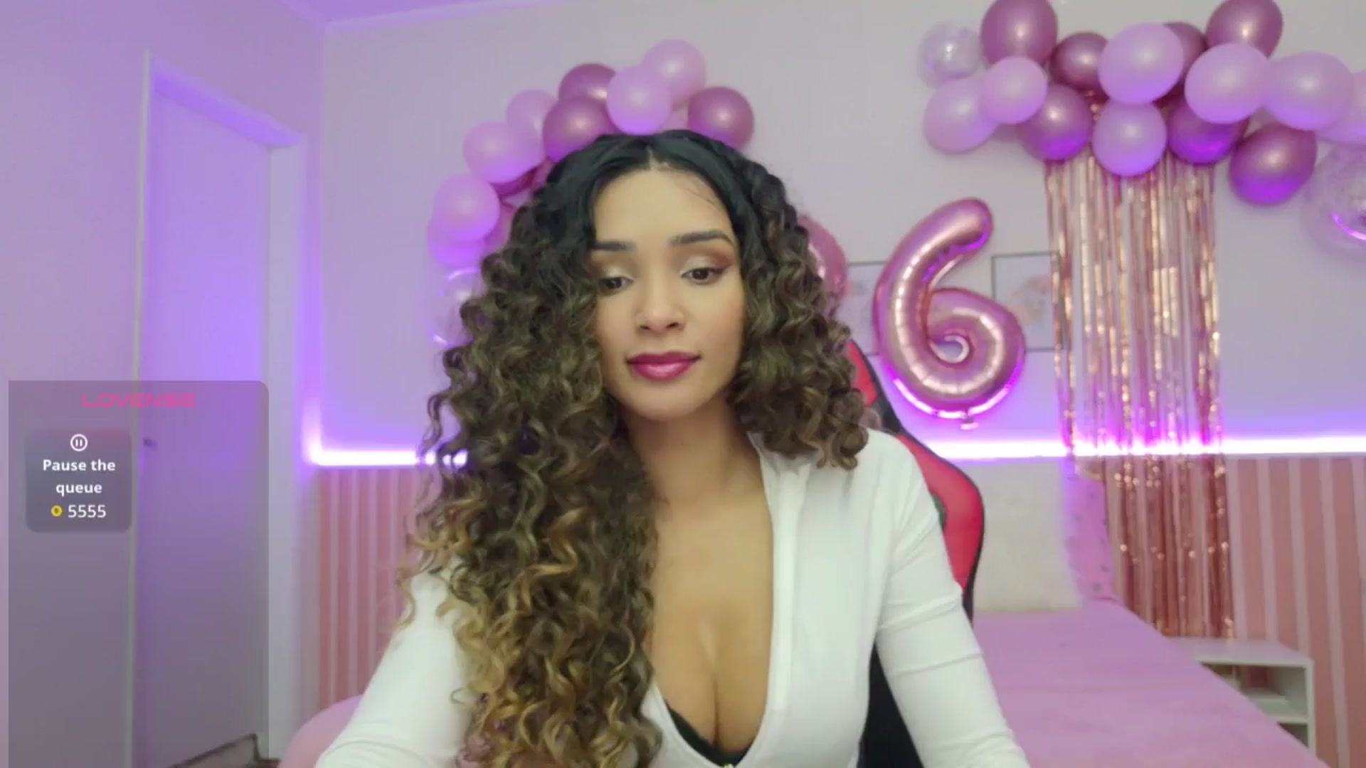 Gallery image thumbnail from Helen9g38's myfreecams stream on, 01/22/2026, 12:56 image 5 of 20