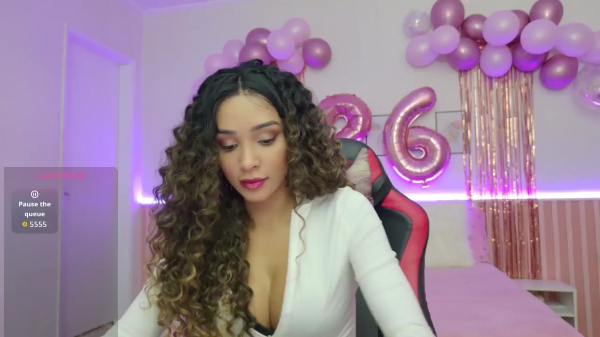 Gallery image thumbnail from Helen9g38's myfreecams stream on, 01/22/2026, 12:56 image 19 of 20