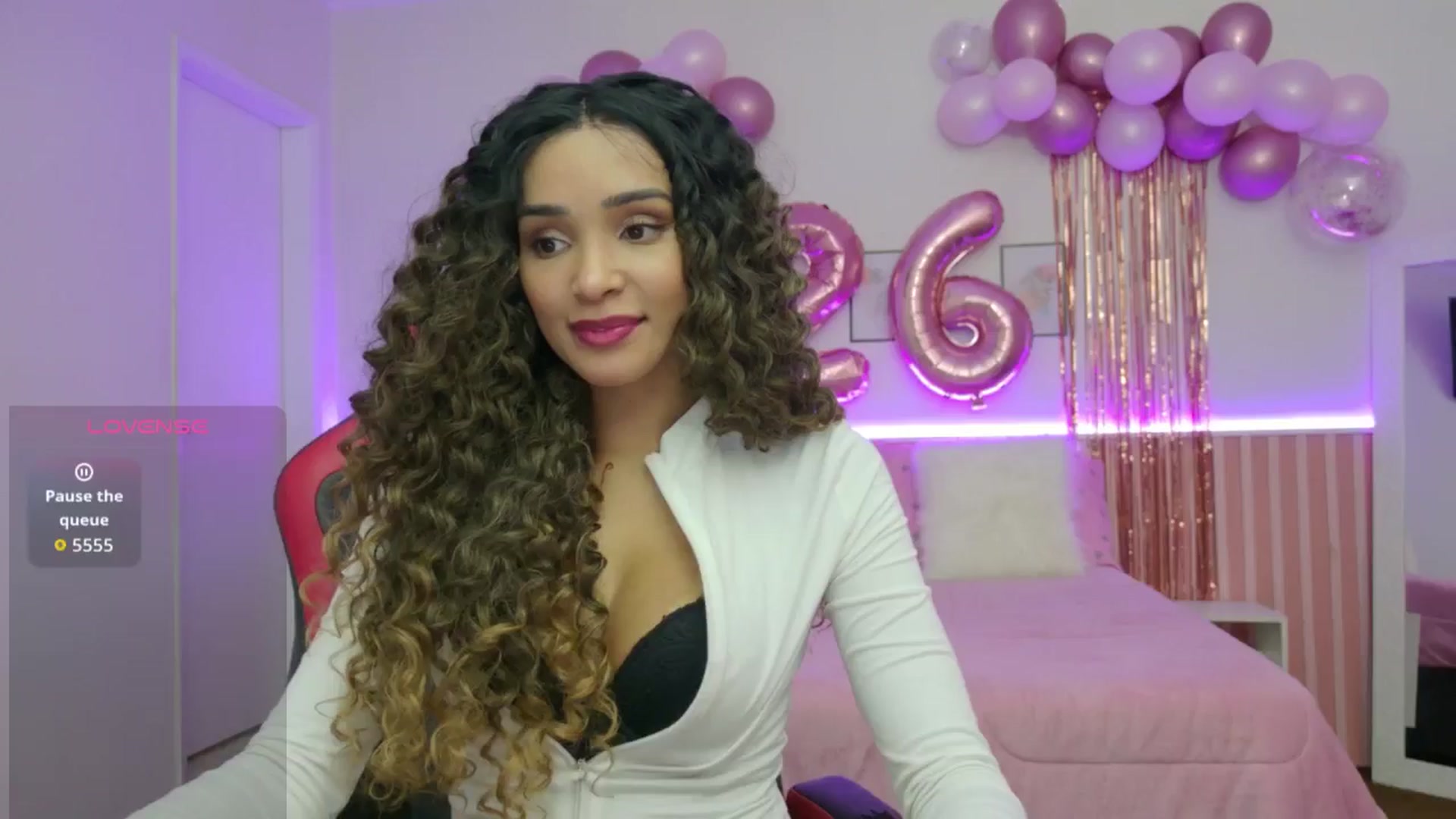 Gallery image thumbnail from Helen9g38's myfreecams stream on, 01/22/2026, 15:52 image 9 of 20