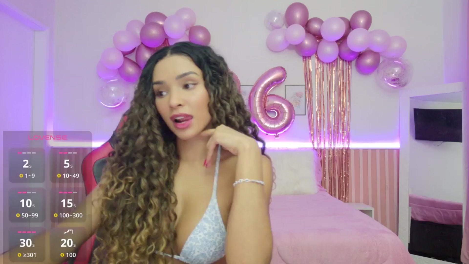 Gallery image thumbnail from Helen9g38's myfreecams stream on, 01/25/2026, 16:46 image 15 of 20