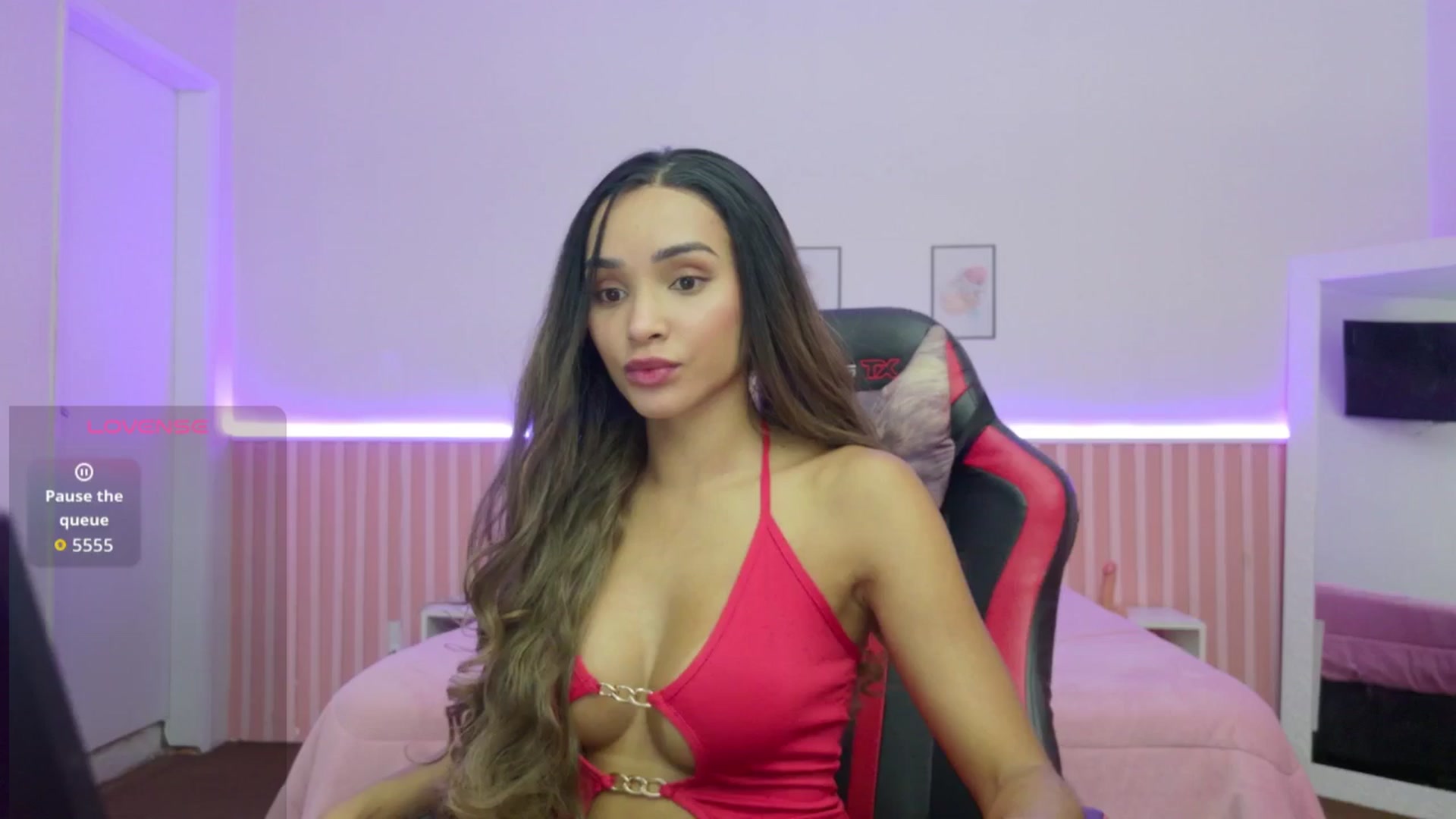 Gallery image thumbnail from Helen9g38's myfreecams stream on, 01/27/2026, 24:24 image 5 of 20