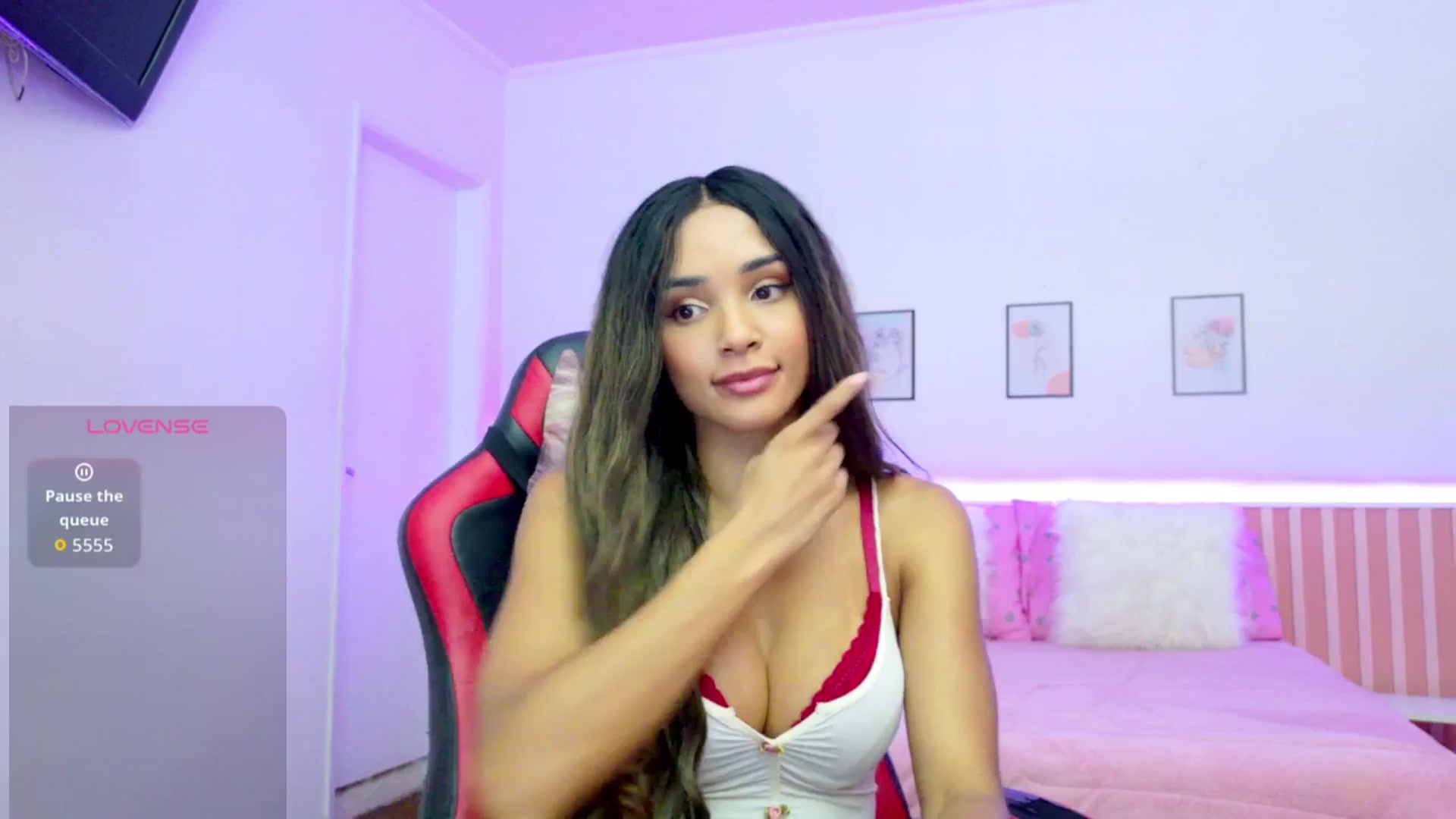 Gallery image thumbnail from Helen9g38's myfreecams stream on, 02/02/2026, 13:38 image 19 of 20