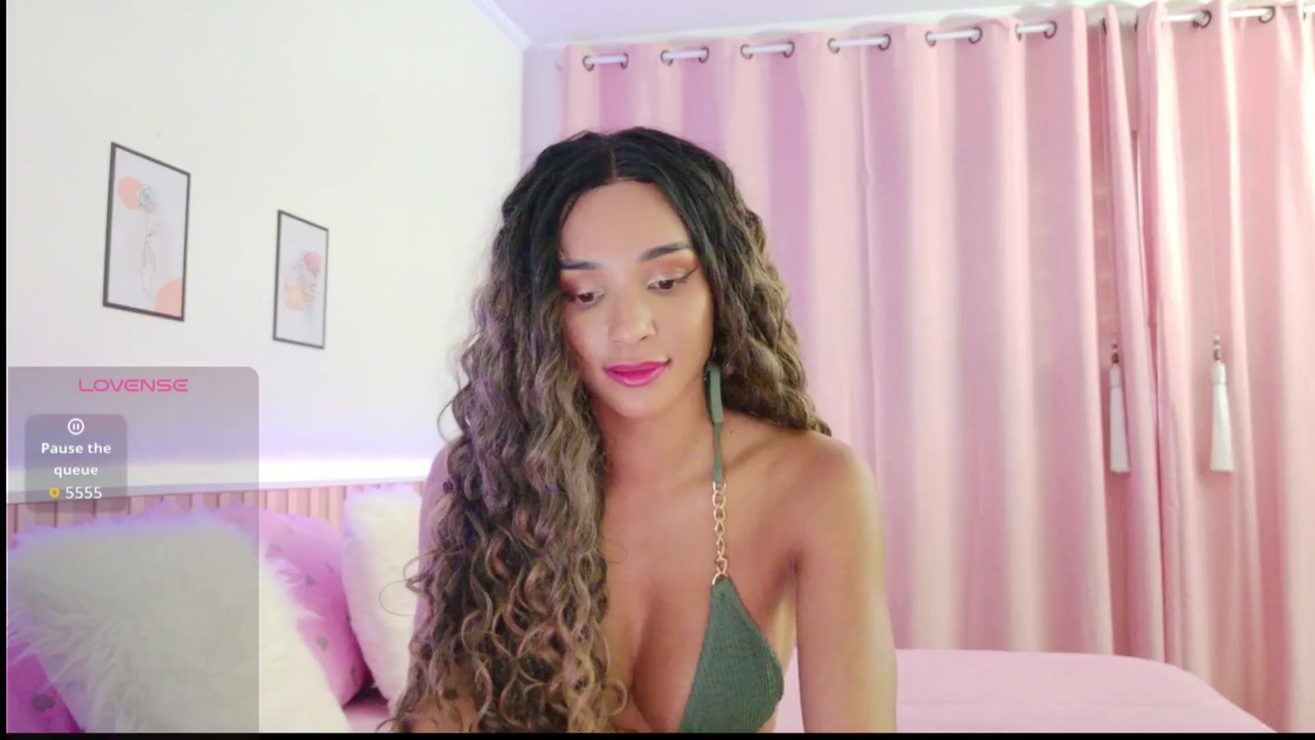 Gallery image thumbnail from Helen9g38's myfreecams stream on, 02/04/2026, 11:13 image 13 of 20
