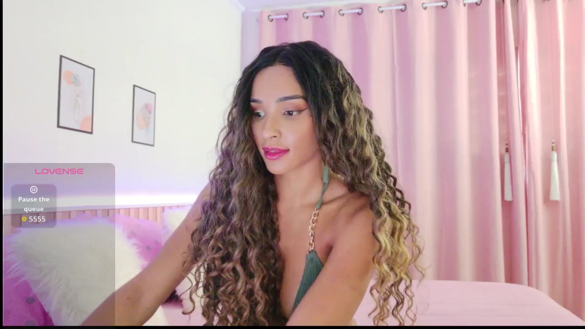 Gallery image thumbnail from Helen9g38's myfreecams stream on, 02/04/2026, 11:13 image 10 of 20