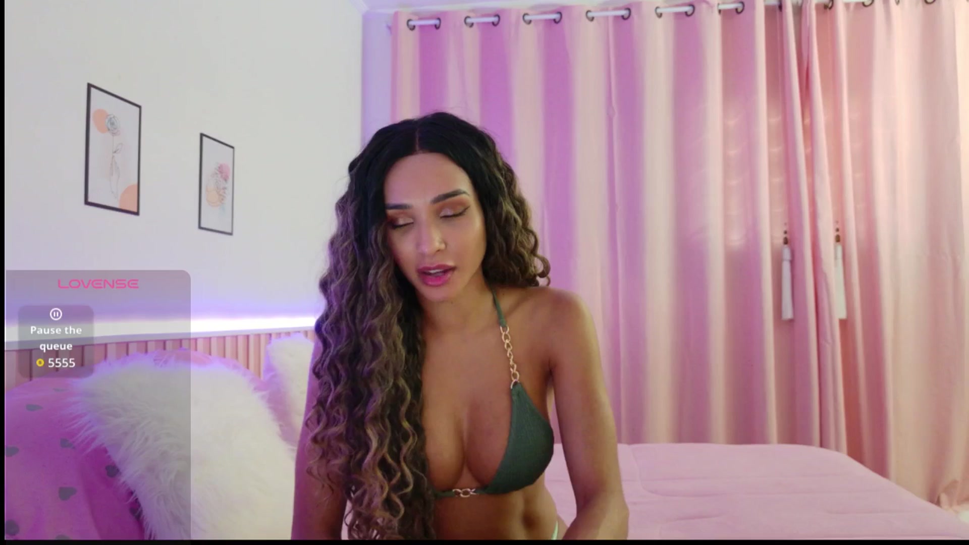 Gallery image thumbnail from Helen9g38's myfreecams stream on, 02/04/2026, 17:24 image 18 of 20