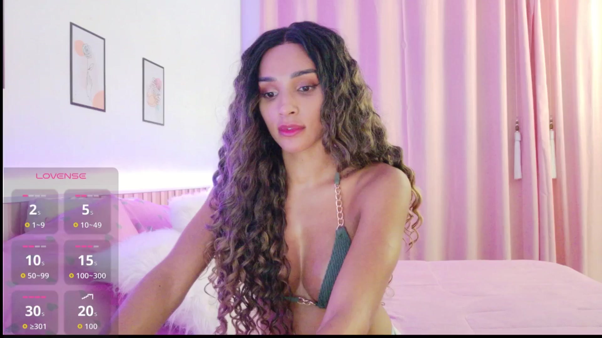 Gallery image thumbnail from Helen9g38's myfreecams stream on, 02/04/2026, 21:25 image 6 of 20