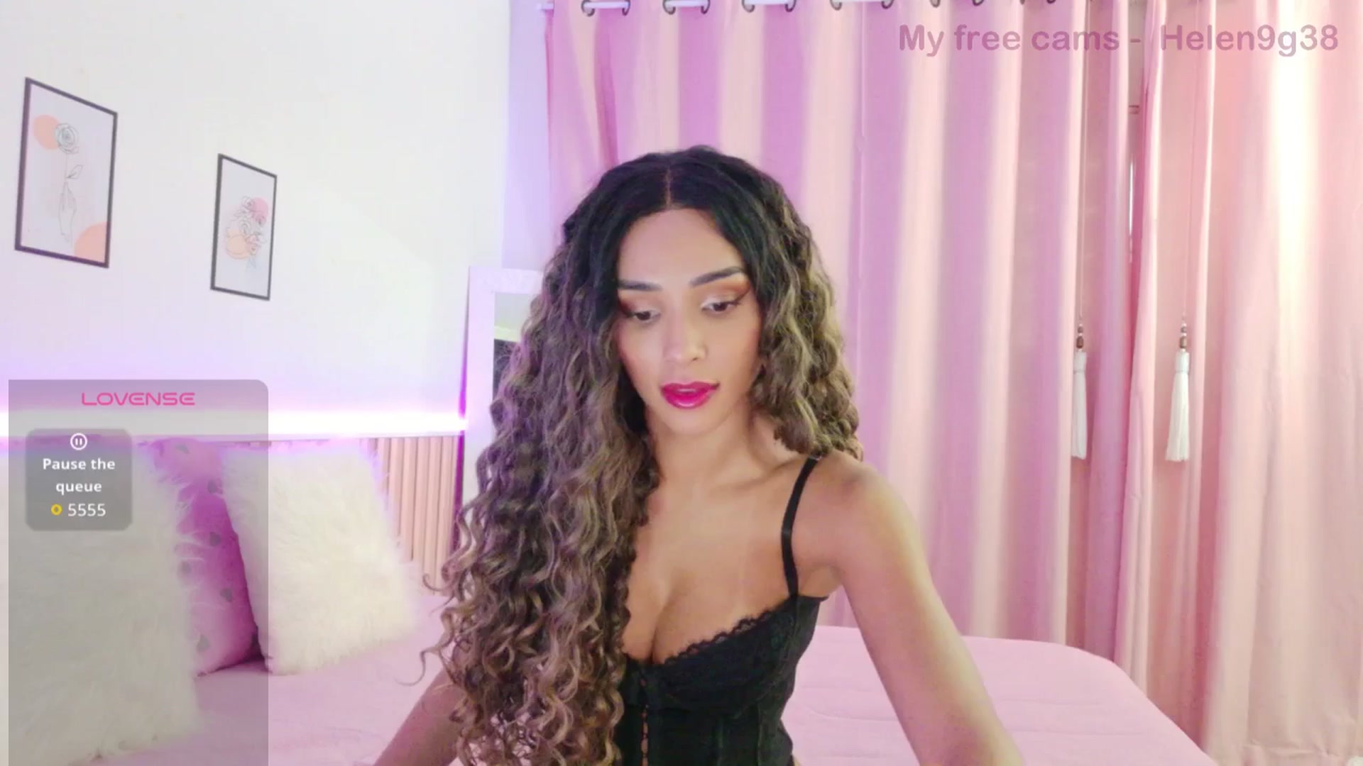 Gallery image thumbnail from Helen9g38's myfreecams stream on, 02/06/2026, 10:51 image 3 of 20