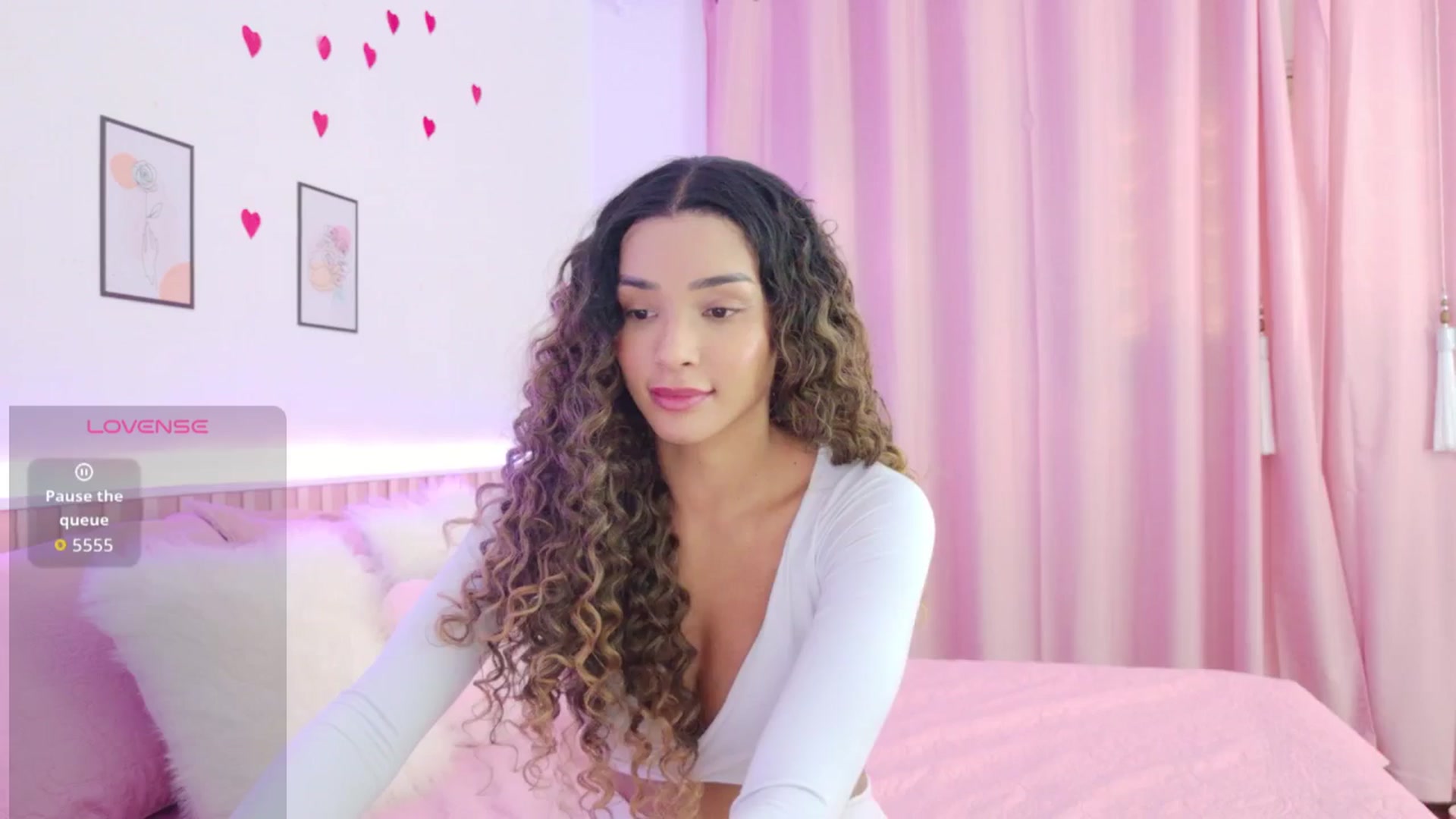Gallery image thumbnail from Helen9g38's myfreecams stream on, 03/02/2026, 12:00 image 15 of 20