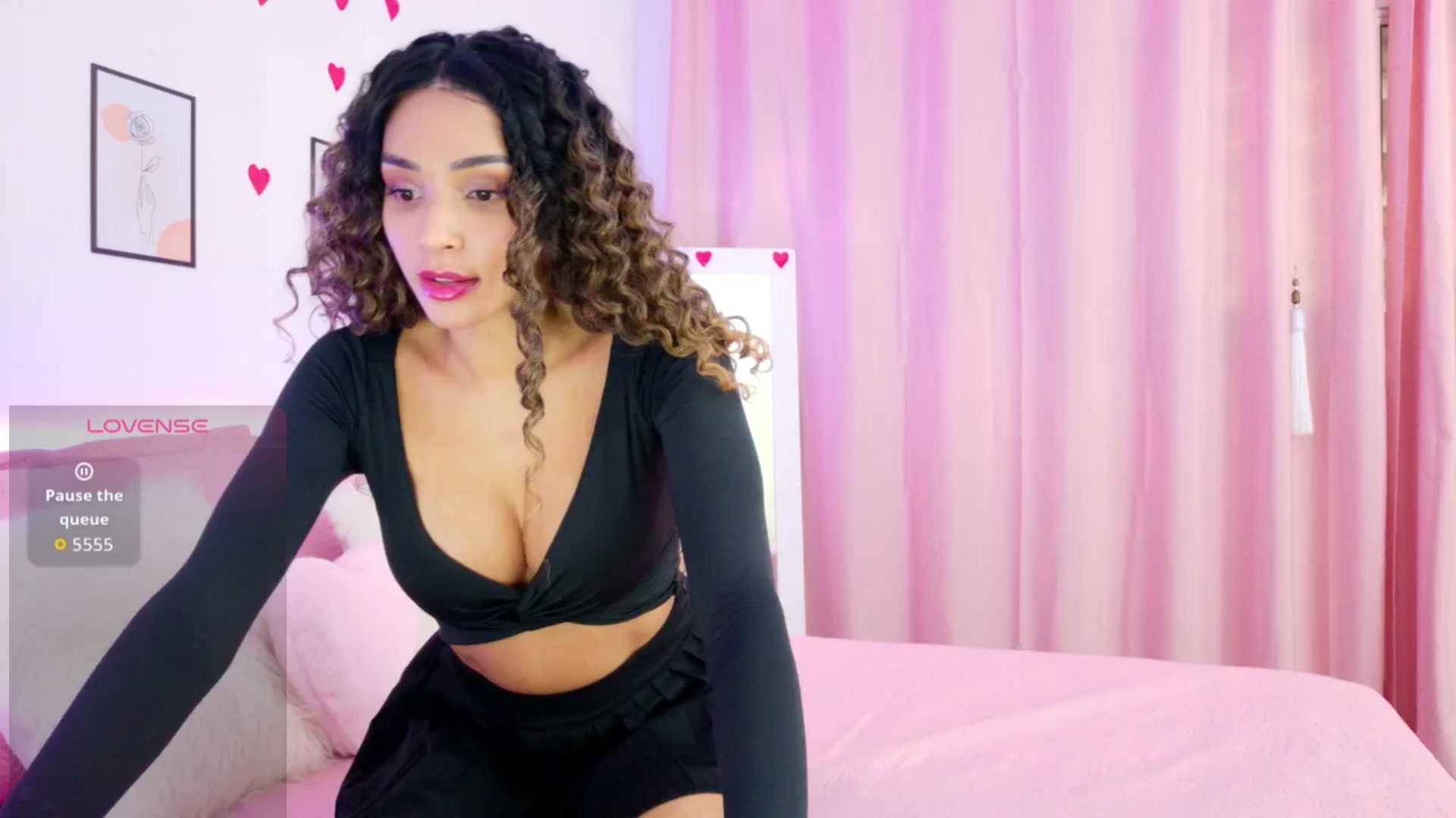 Gallery image thumbnail from Helen9g38's myfreecams stream on, 03/10/2026, 12:05 image 18 of 20