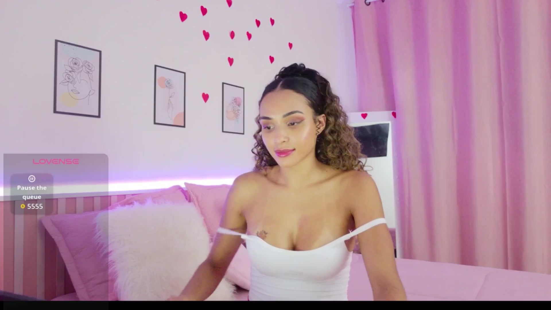 Gallery image thumbnail from Helen9g38's myfreecams stream on, 03/19/2026, 19:33 image 12 of 20