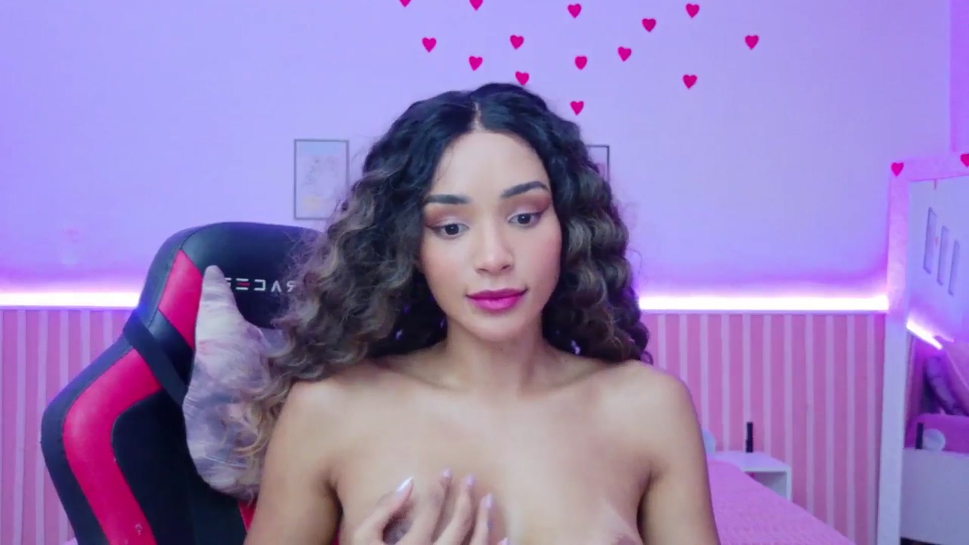 Gallery image thumbnail from Helen9g38's myfreecams stream on, 04/04/2026, 13:16 image 10 of 20