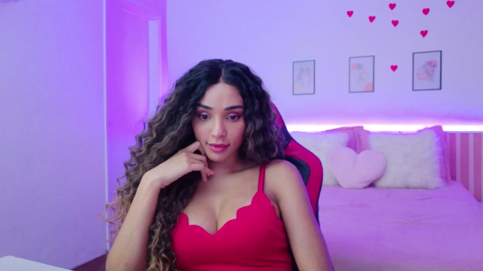 Gallery image thumbnail from Helen9g38's myfreecams stream on, 04/09/2026, 13:05 image 16 of 20