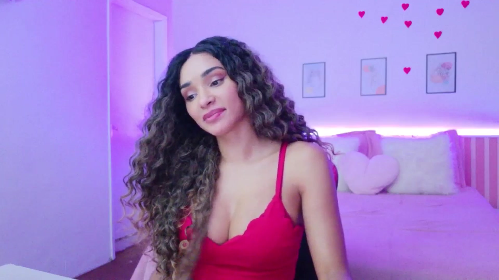 Gallery image thumbnail from Helen9g38's myfreecams stream on, 04/09/2026, 13:05 image 19 of 20