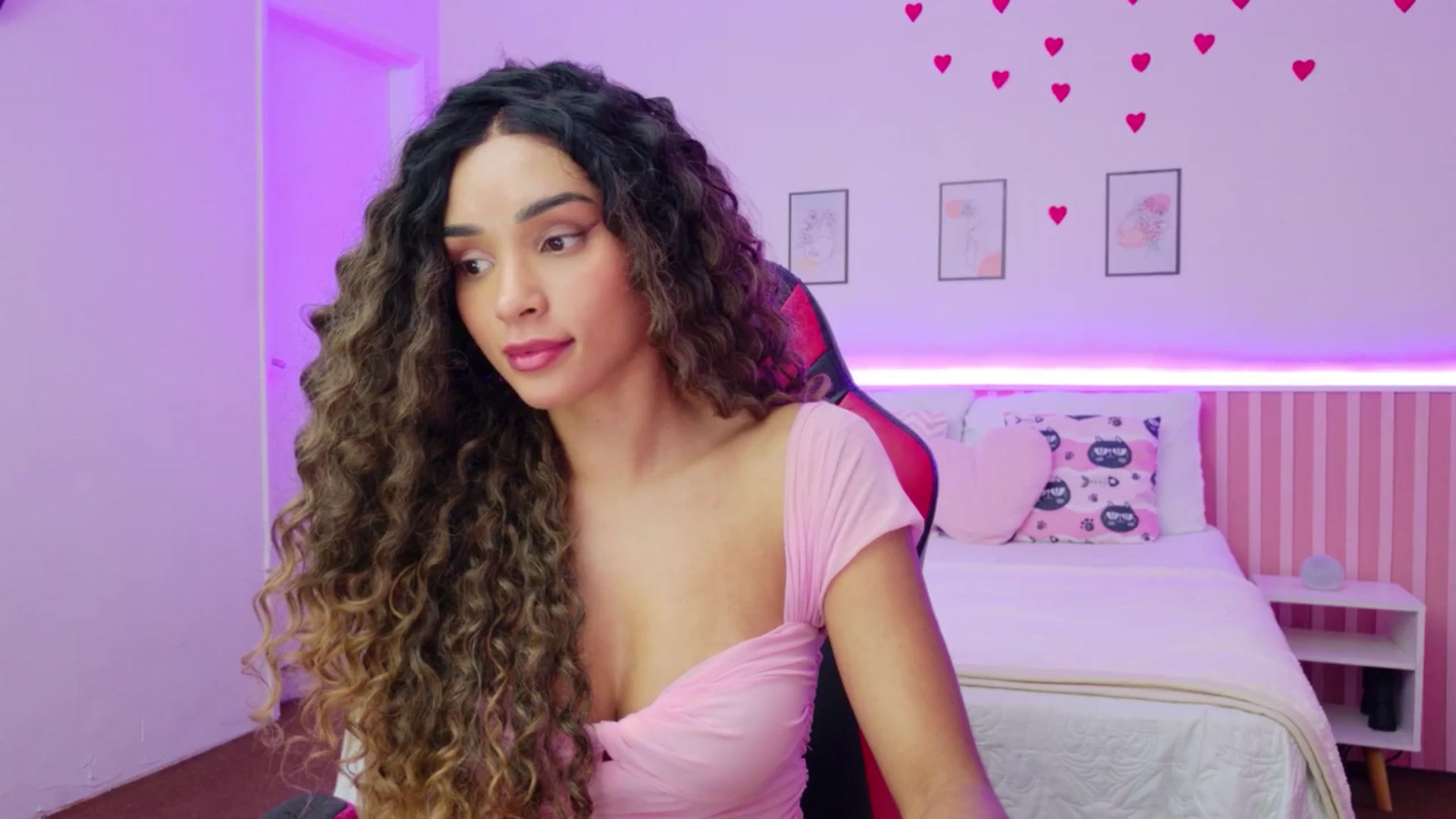 Gallery image thumbnail from Helen9g38's myfreecams stream on, 04/29/2026, 11:00 image 17 of 20