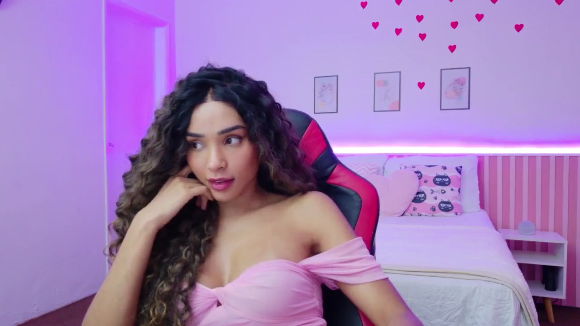 Gallery image thumbnail from Helen9g38's myfreecams stream on, 04/29/2026, 11:00 image 19 of 20
