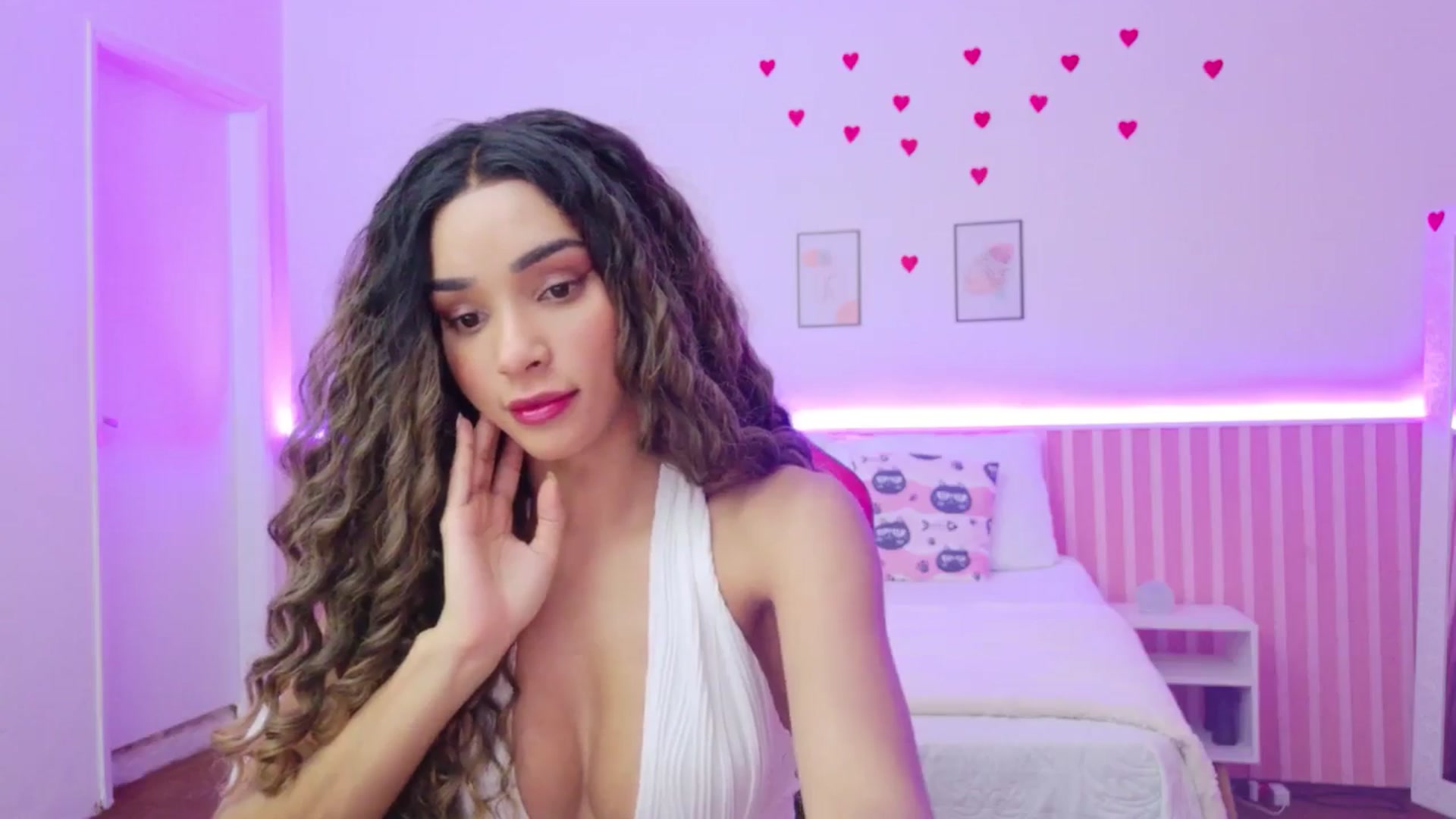 Gallery image thumbnail from Helen9g38's myfreecams stream on, 05/02/2026, 11:17 image 7 of 20
