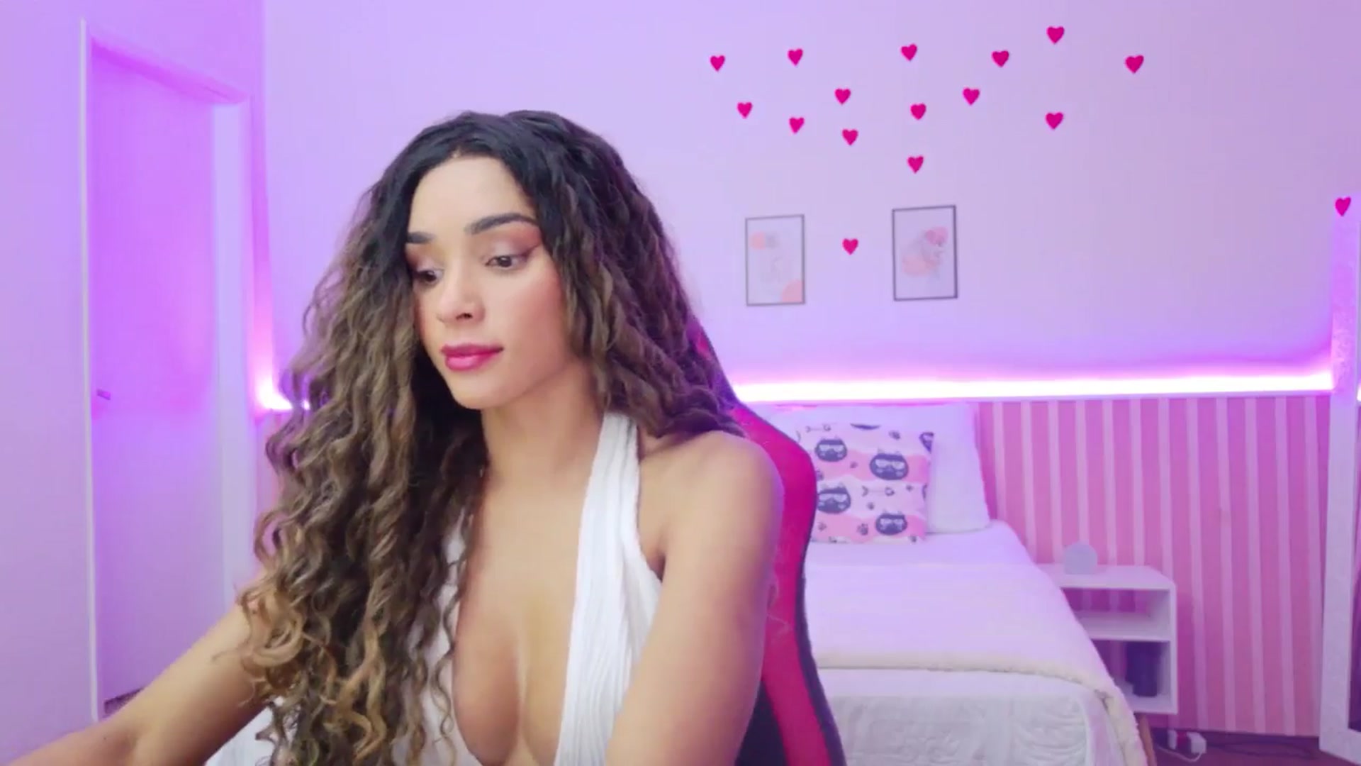 Gallery image thumbnail from Helen9g38's myfreecams stream on, 05/02/2026, 11:17 image 9 of 20
