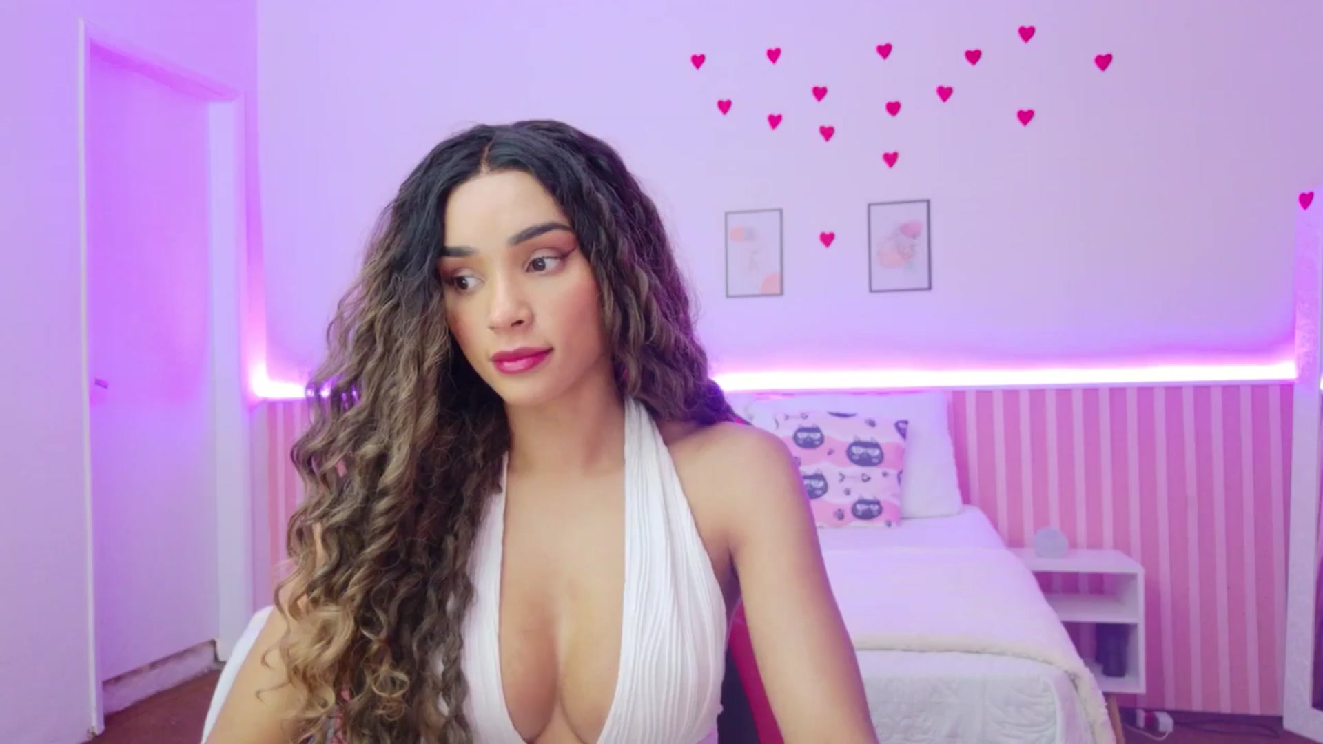 Gallery image thumbnail from Helen9g38's myfreecams stream on, 05/02/2026, 11:17 image 14 of 20