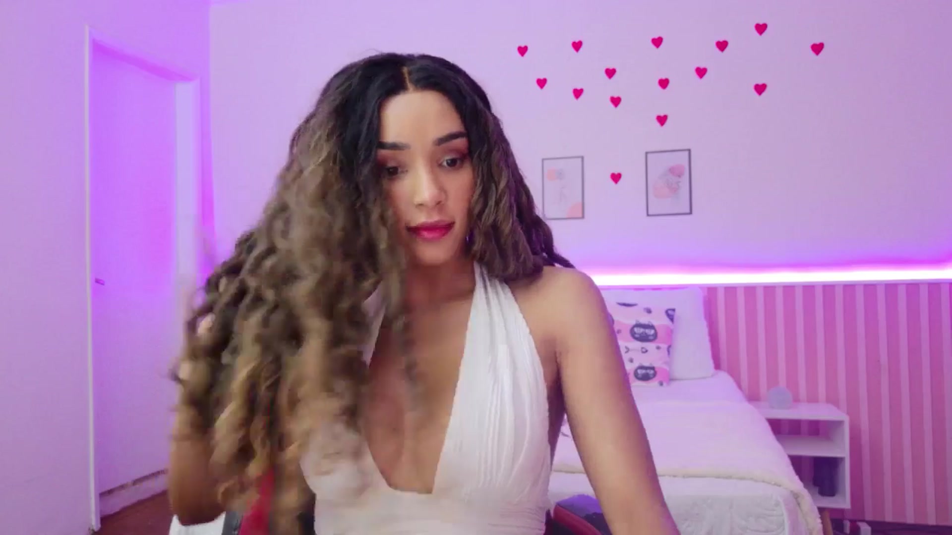 Gallery image thumbnail from Helen9g38's myfreecams stream on, 05/02/2026, 11:55 image 19 of 20