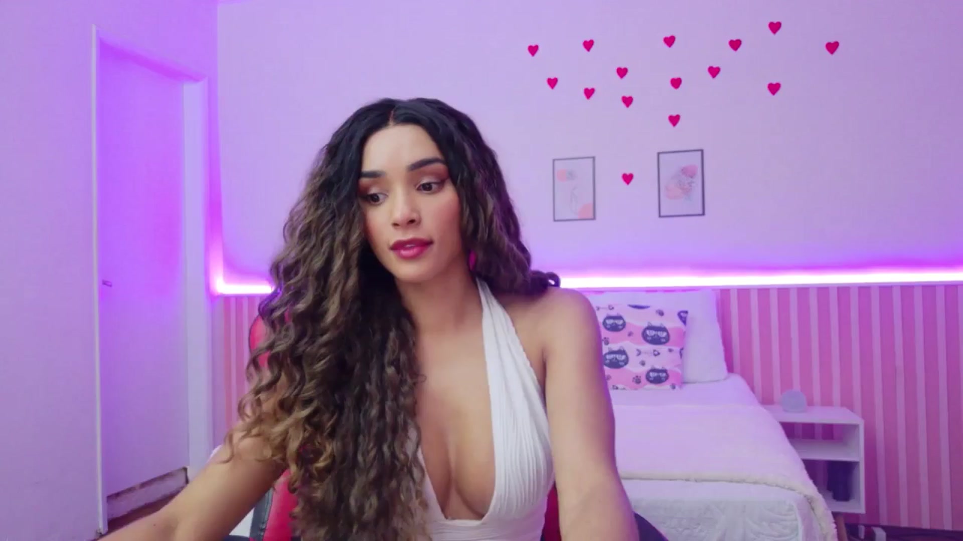 Gallery image thumbnail from Helen9g38's myfreecams stream on, 05/02/2026, 11:55 image 5 of 20