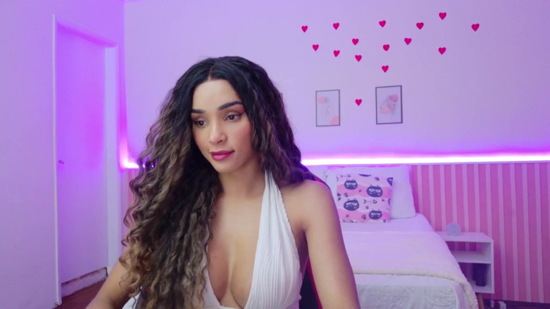 Gallery image thumbnail from Helen9g38's myfreecams stream on, 05/02/2026, 11:55 image 3 of 20