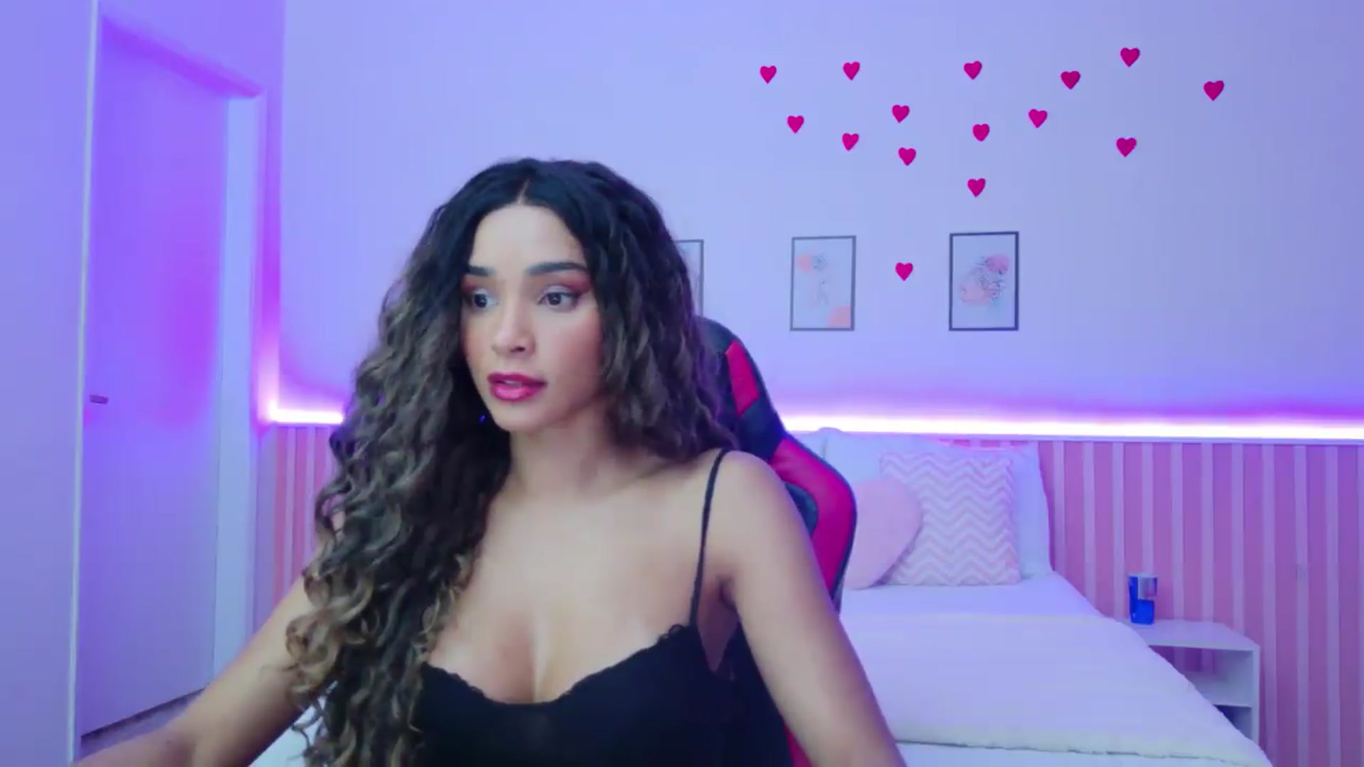Gallery image thumbnail from Helen9g38's myfreecams stream on, 05/05/2026, 11:14 image 4 of 20