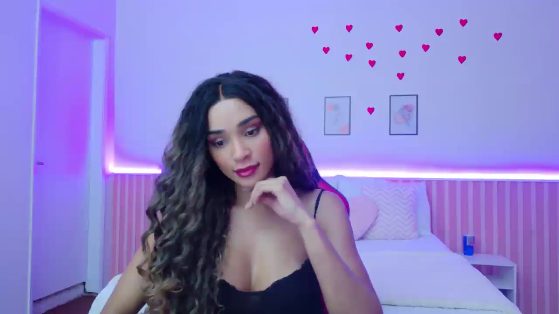 Gallery image thumbnail from Helen9g38's myfreecams stream on, 05/05/2026, 11:14 image 1 of 20