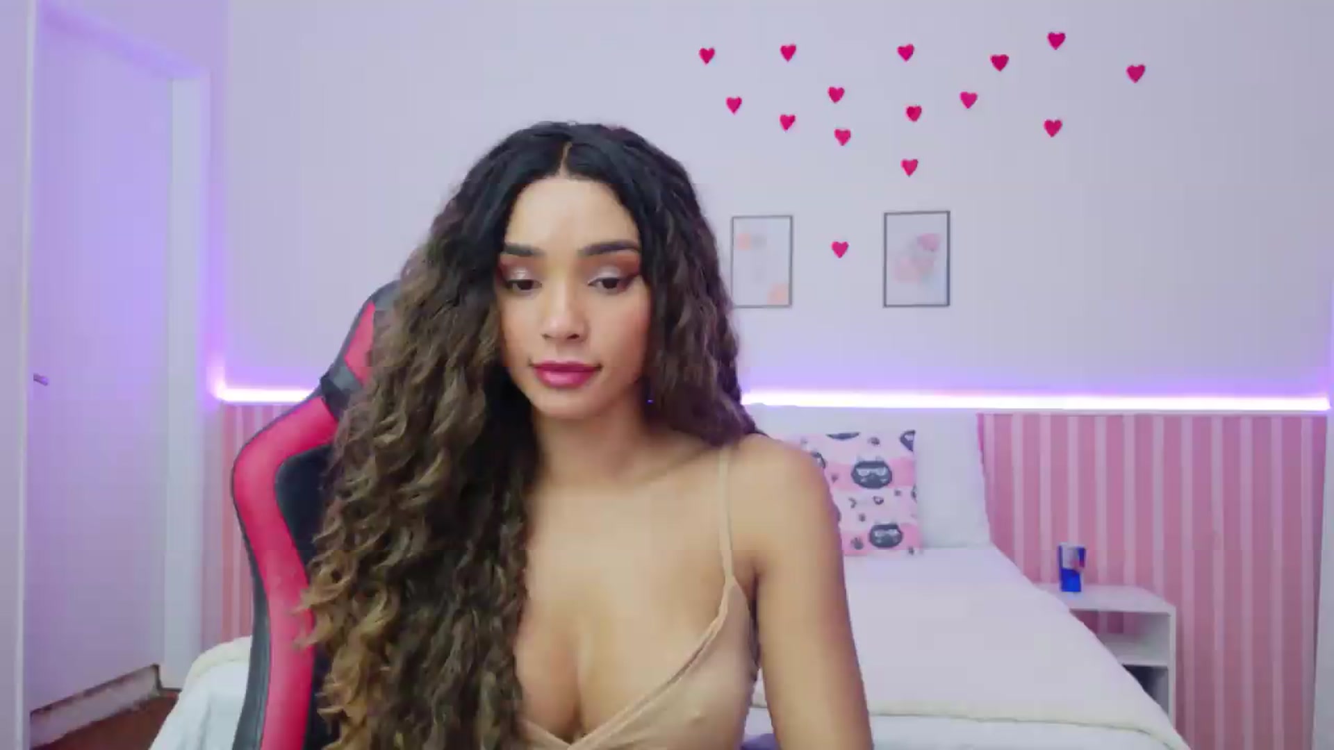 Gallery image thumbnail from Helen9g38's myfreecams stream on, 05/07/2026, 11:23 image 2 of 20