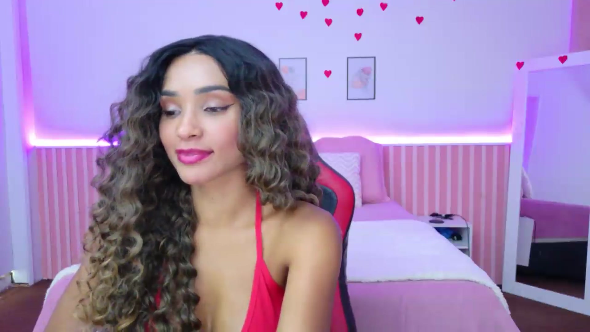 Gallery image thumbnail from Helen9g38's myfreecams stream on, 08/18/2026, 19:35 image 7 of 20