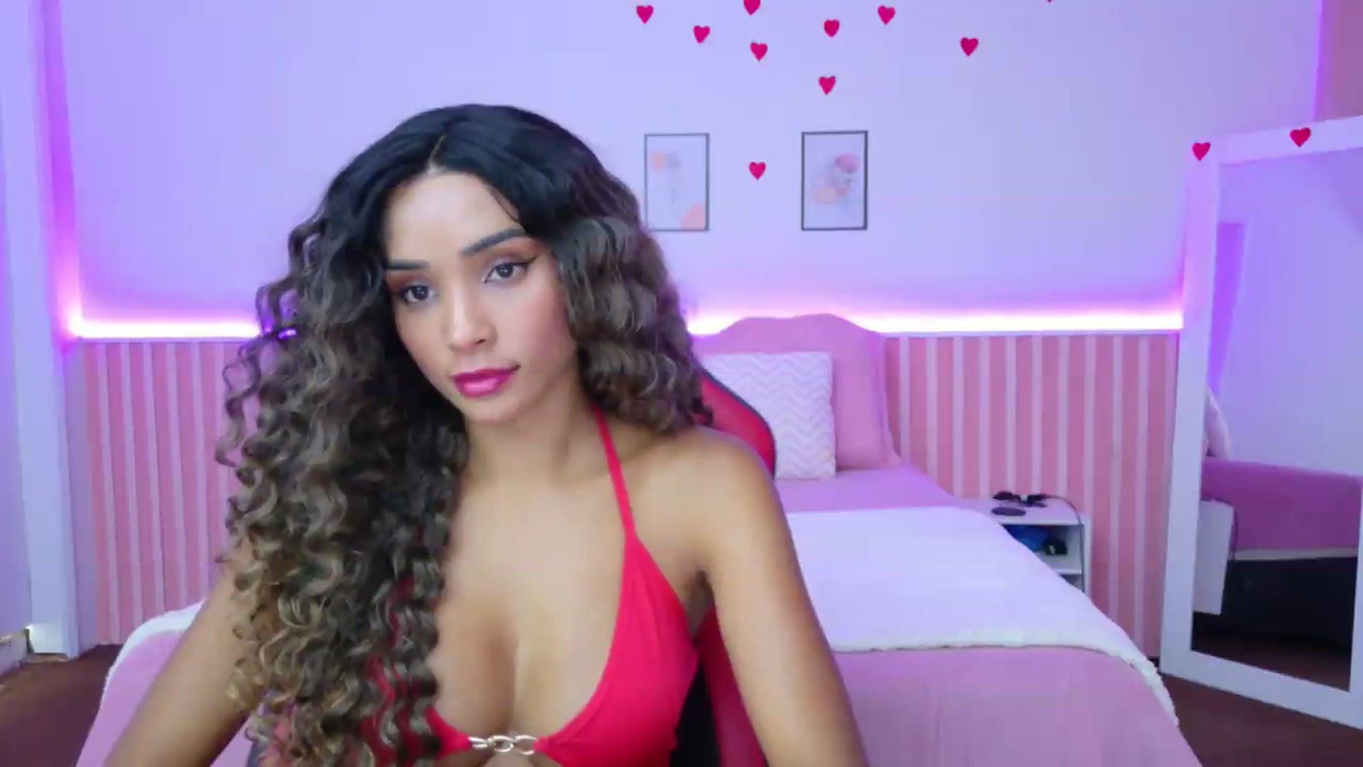 Gallery image thumbnail from Helen9g38's myfreecams stream on, 08/18/2026, 19:35 image 6 of 20