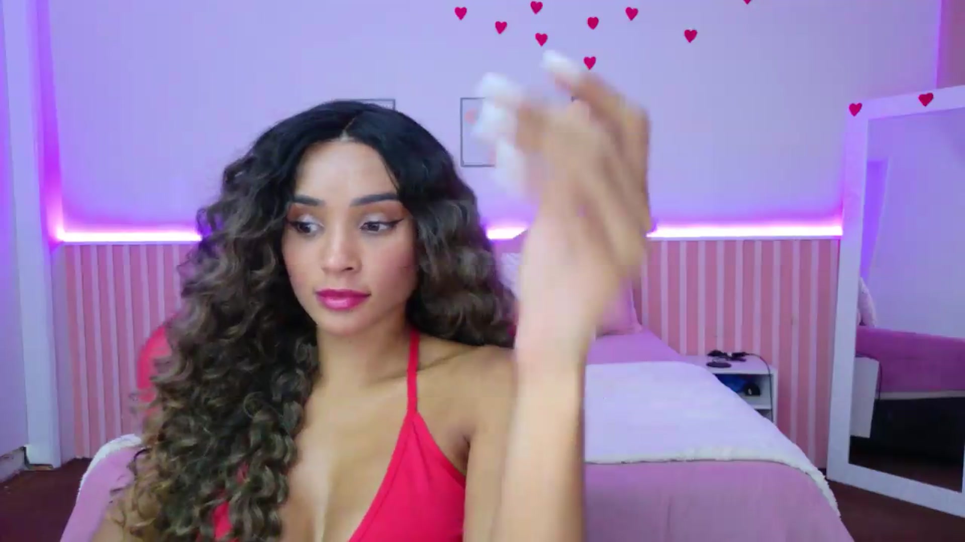 Gallery image thumbnail from Helen9g38's myfreecams stream on, 08/18/2026, 19:35 image 14 of 20