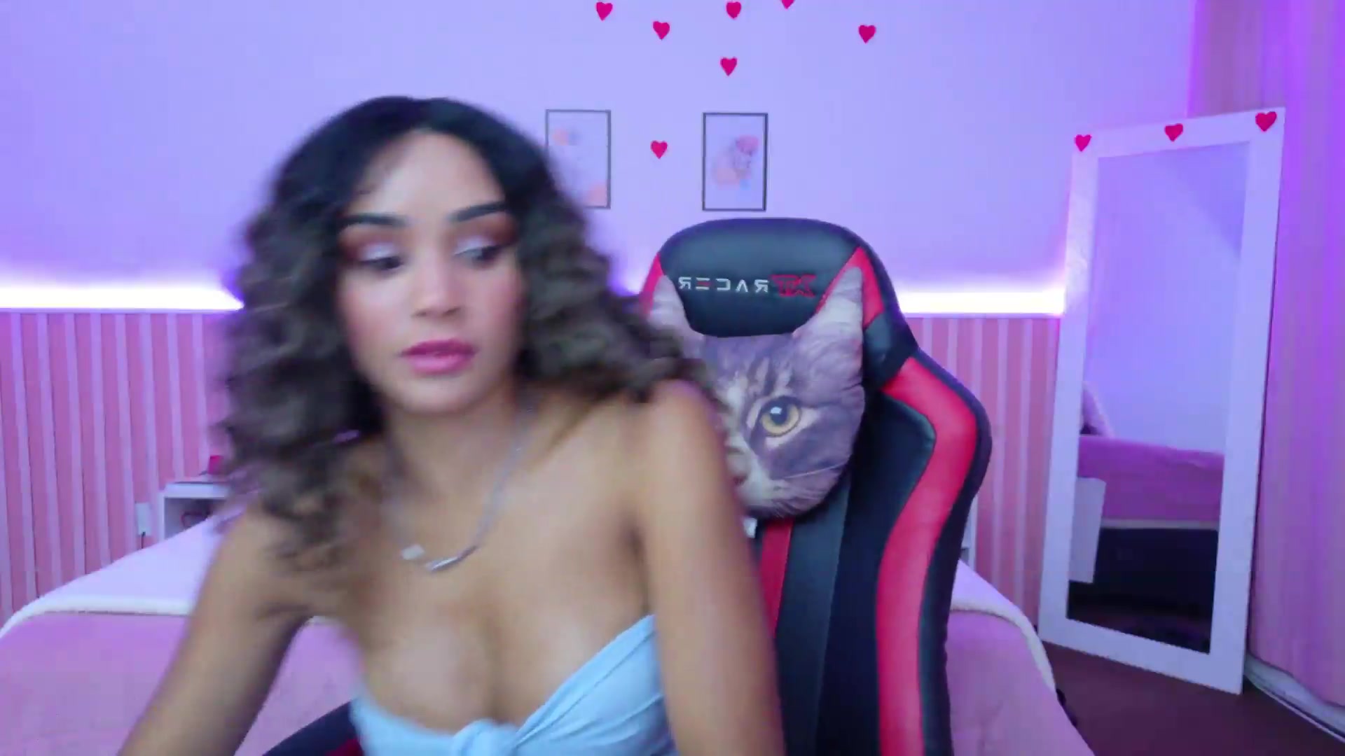Gallery image thumbnail from Helen9g38's myfreecams stream on, 08/19/2026, 19:25 image 17 of 20