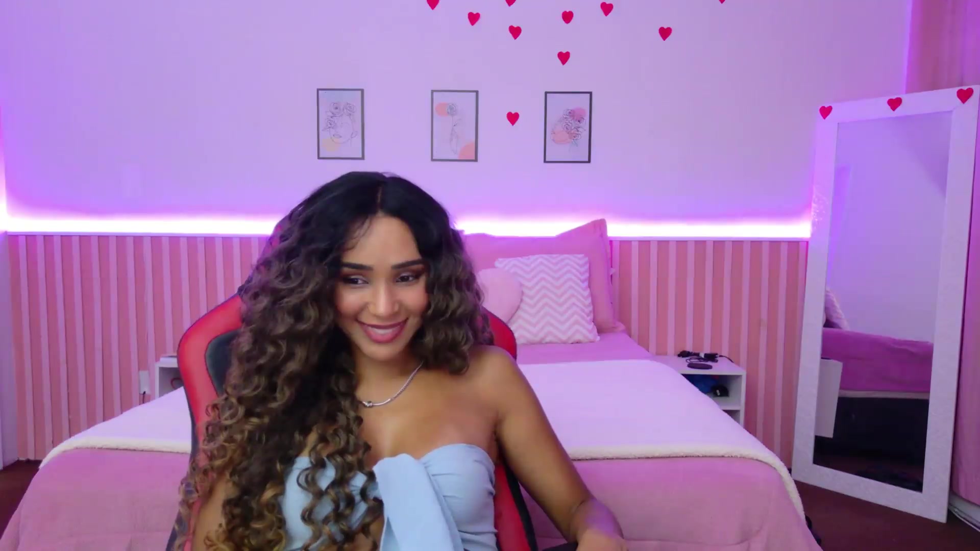 Gallery image thumbnail from Helen9g38's myfreecams stream on, 08/19/2026, 19:25 image 15 of 20