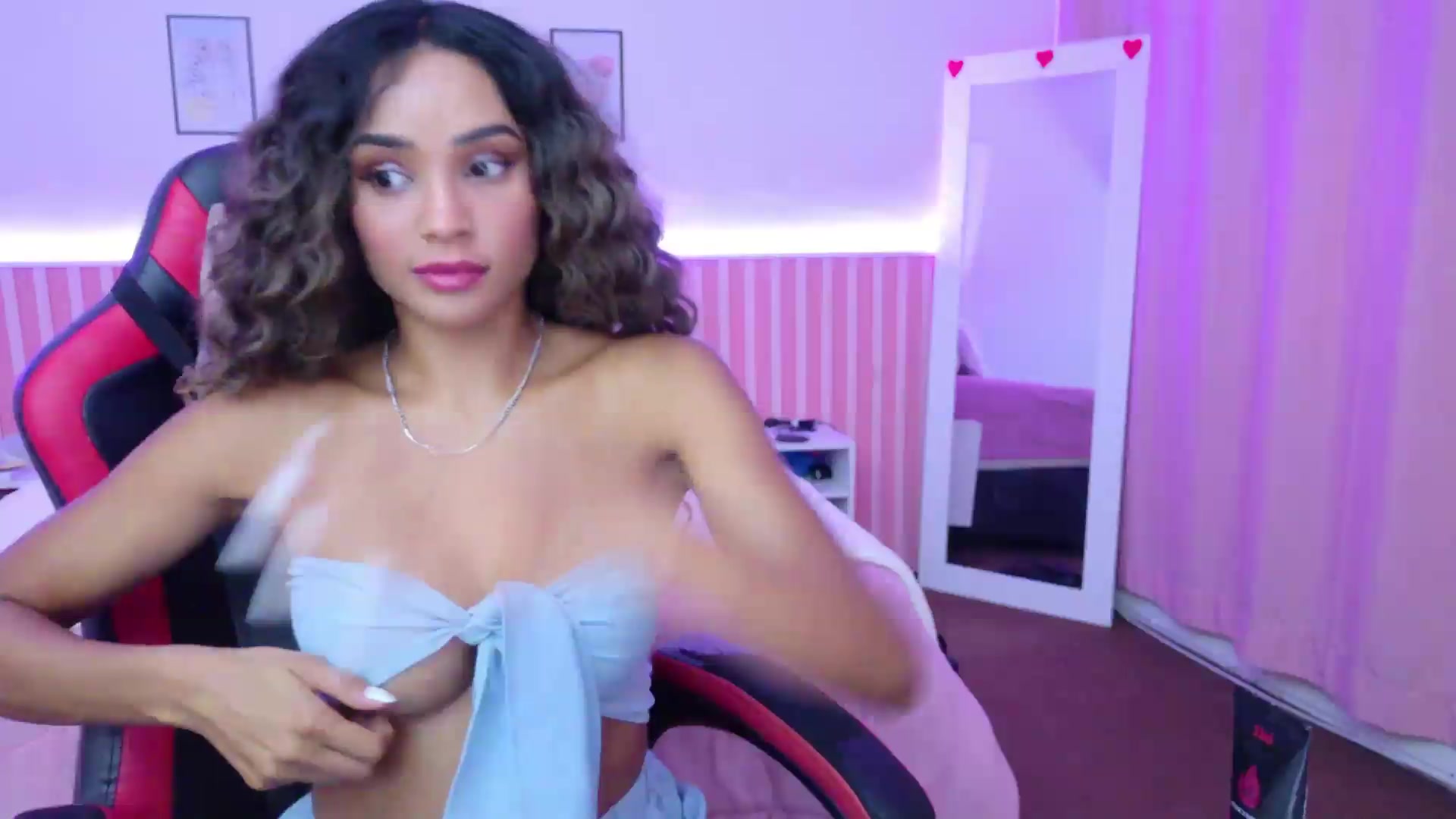 Gallery image thumbnail from Helen9g38's myfreecams stream on, 08/19/2026, 19:25 image 11 of 20