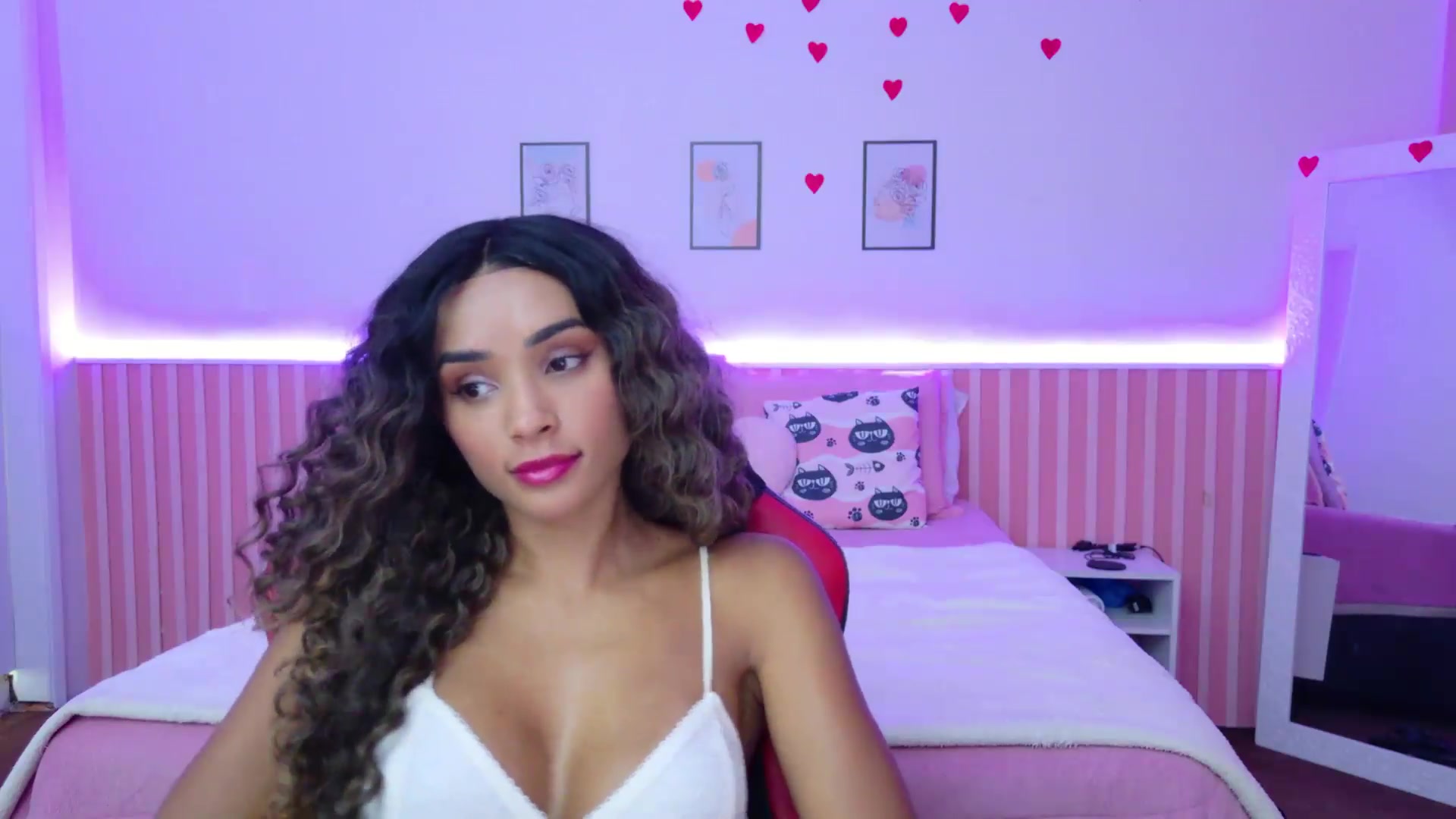 Gallery image thumbnail from Helen9g38's myfreecams stream on, 08/20/2026, 18:34 image 6 of 20