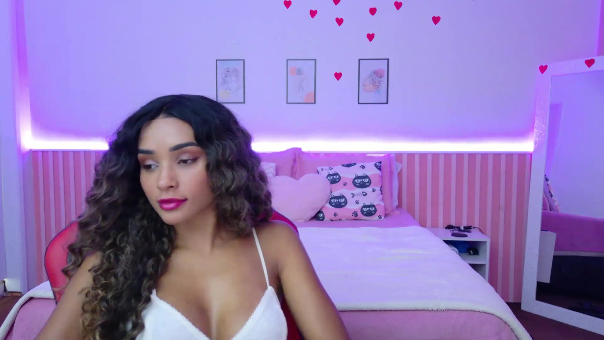Gallery image thumbnail from Helen9g38's myfreecams stream on, 08/20/2026, 18:34 image 8 of 20