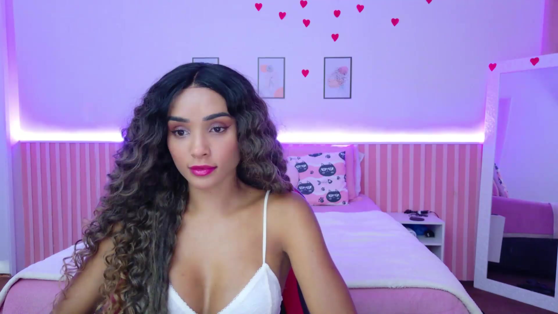 Gallery image thumbnail from Helen9g38's myfreecams stream on, 08/20/2026, 18:34 image 18 of 20
