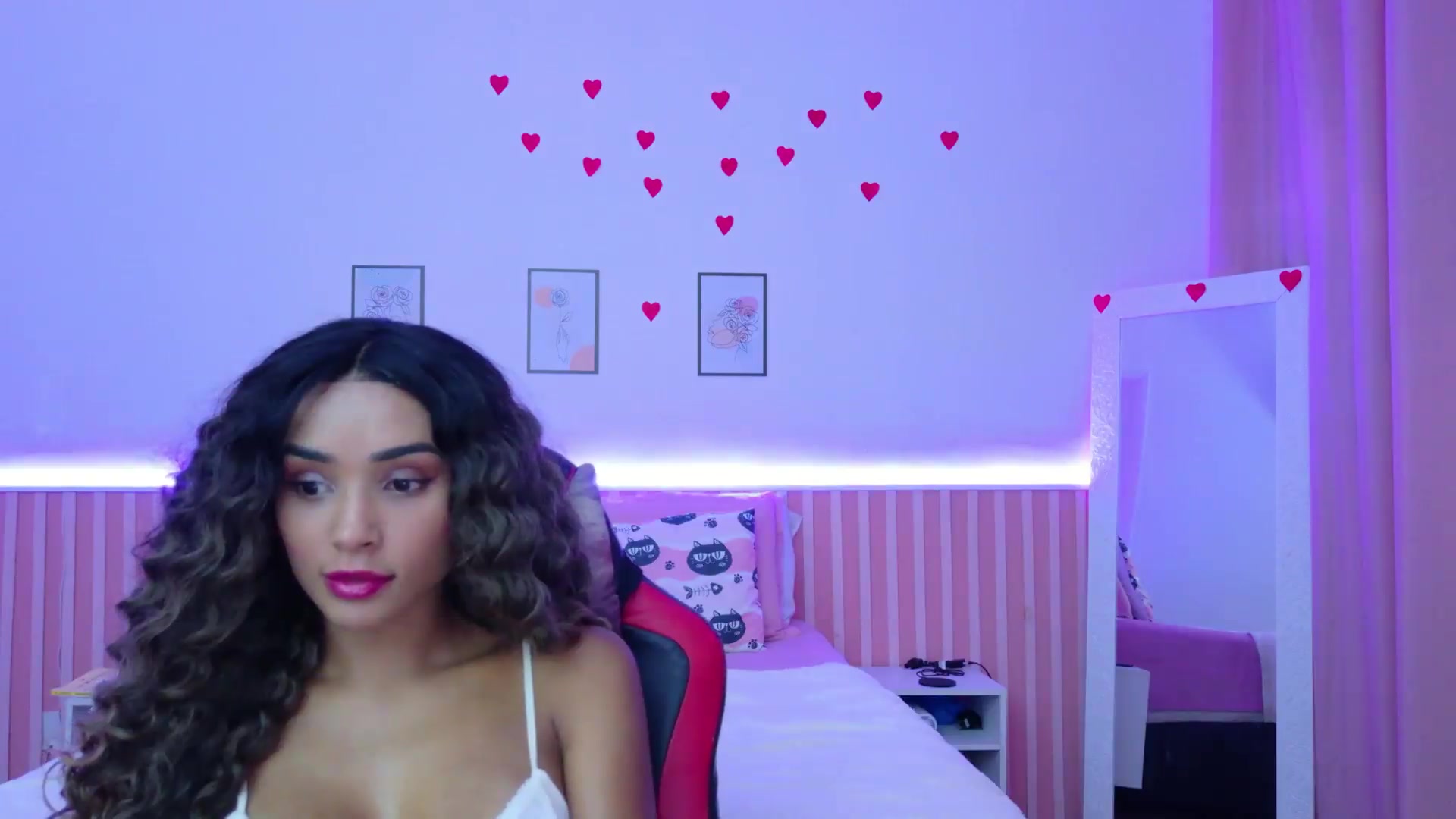 Gallery image thumbnail from Helen9g38's myfreecams stream on, 08/20/2026, 18:34 image 2 of 20