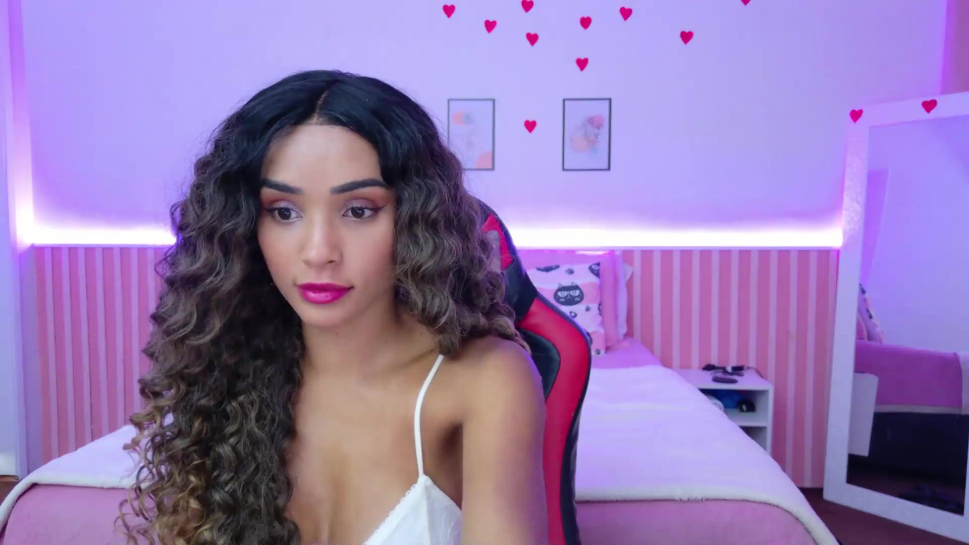 Gallery image thumbnail from Helen9g38's myfreecams stream on, 08/20/2026, 18:34 image 17 of 20