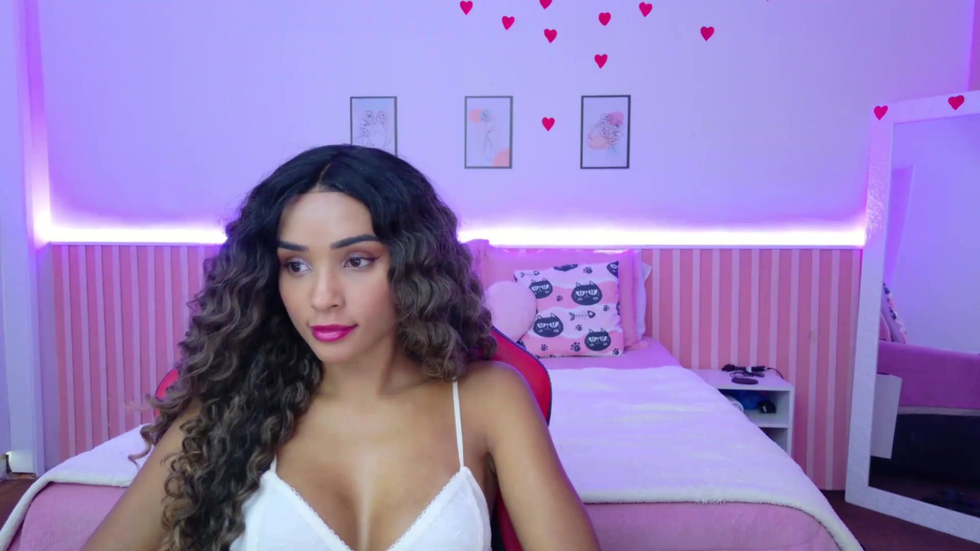 Gallery image thumbnail from Helen9g38's myfreecams stream on, 08/20/2026, 18:34 image 7 of 20