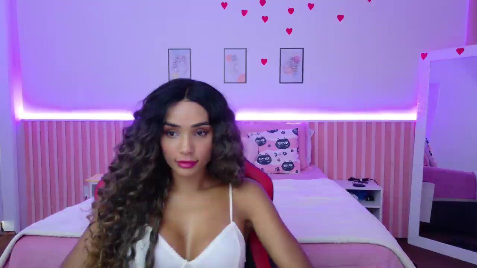 Gallery image thumbnail from Helen9g38's myfreecams stream on, 08/20/2026, 19:15 image 3 of 20