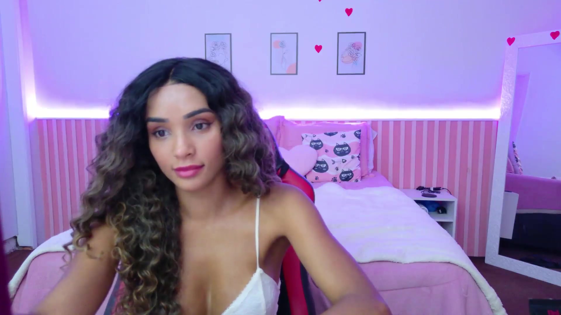 Gallery image thumbnail from Helen9g38's myfreecams stream on, 08/20/2026, 20:47 image 6 of 20
