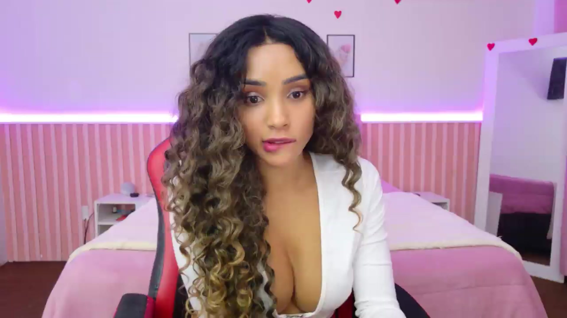 Gallery image thumbnail from Helen9g38's myfreecams stream on, 08/25/2026, 17:52 image 6 of 20