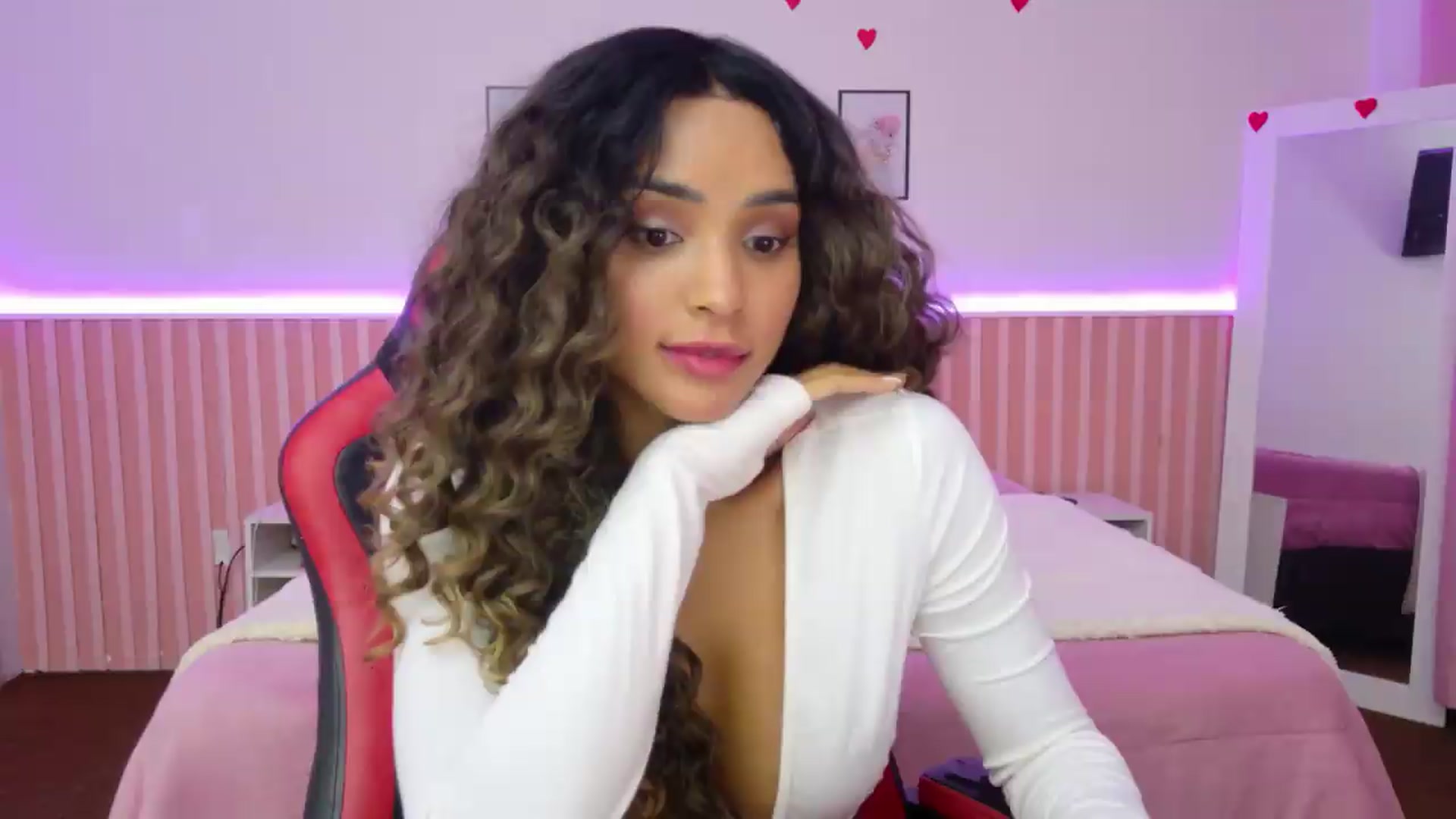 Gallery image thumbnail from Helen9g38's myfreecams stream on, 08/25/2026, 17:52 image 2 of 20
