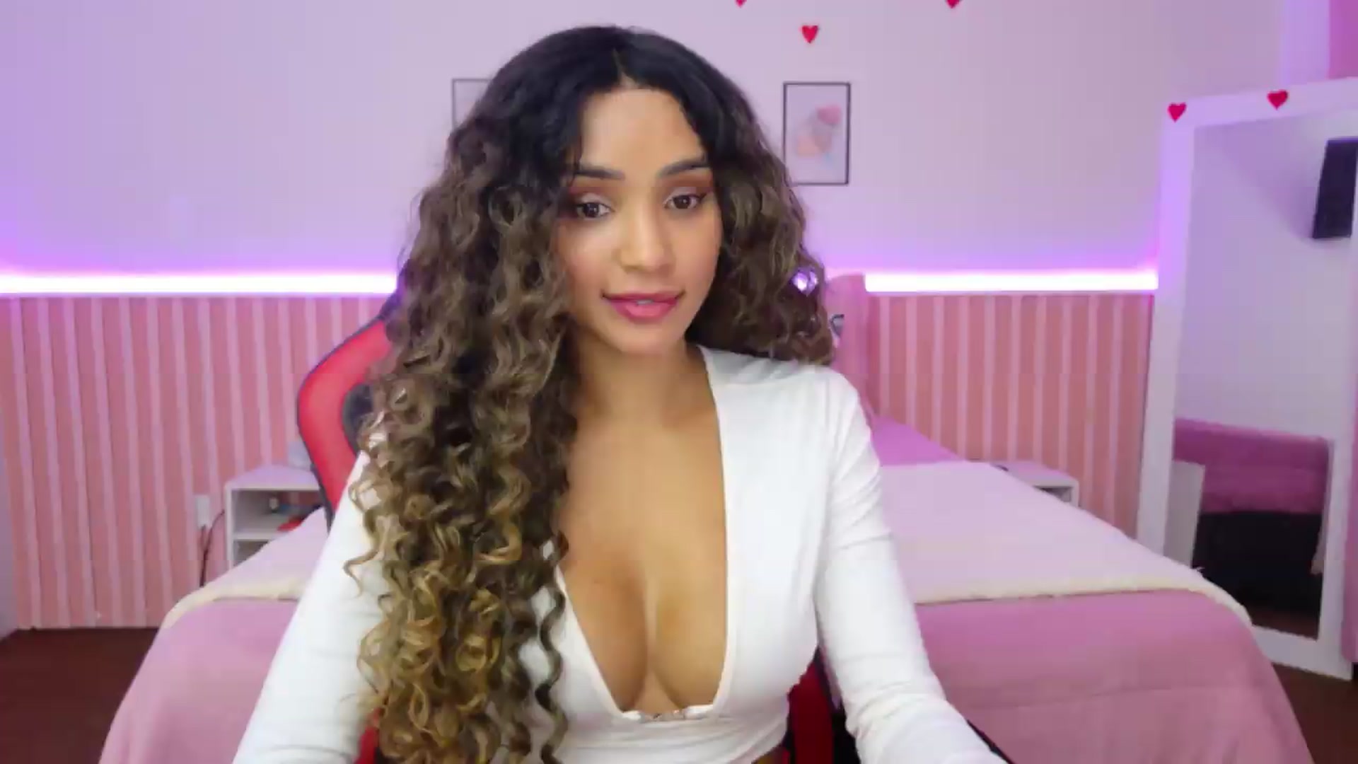 Gallery image thumbnail from Helen9g38's myfreecams stream on, 08/25/2026, 17:52 image 7 of 20