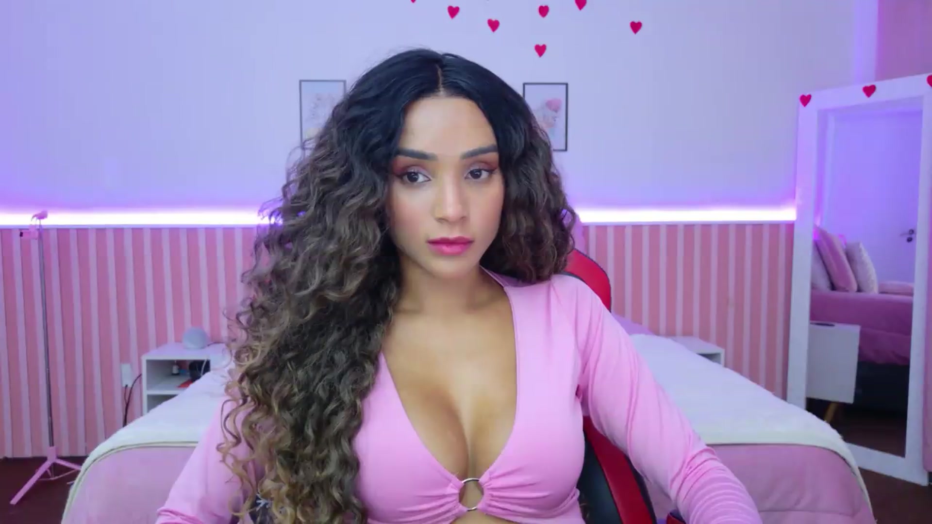 Gallery image thumbnail from Helen9g38's myfreecams stream on, 08/26/2026, 19:38 image 9 of 20